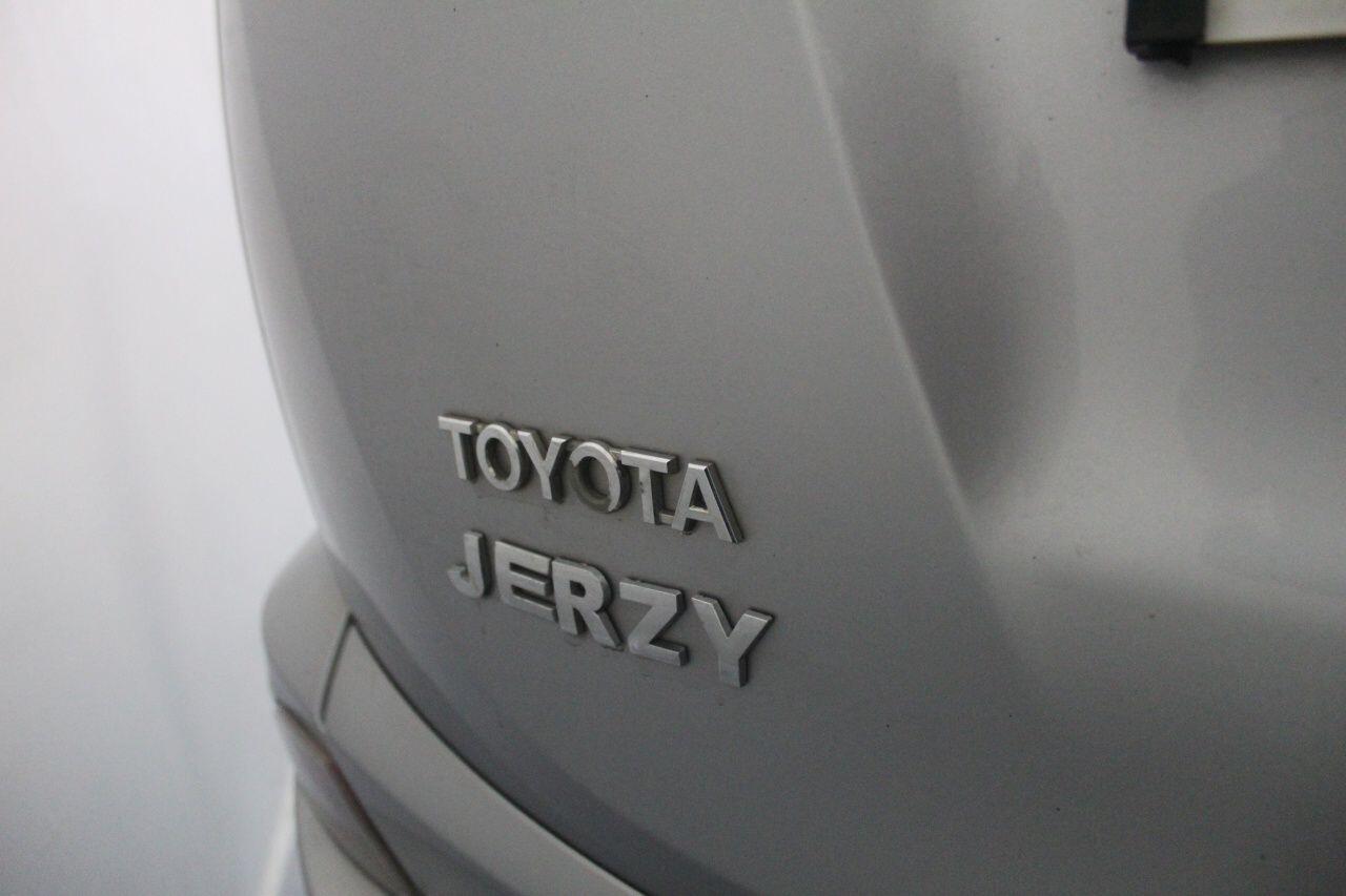 Toyota Rav4 view 16