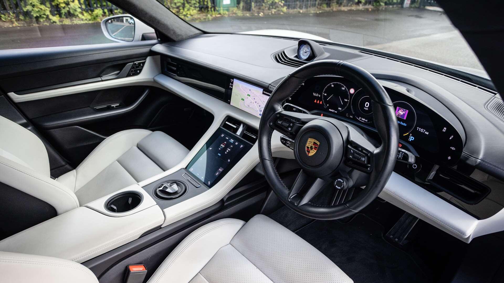 Porsche Taycan view 14