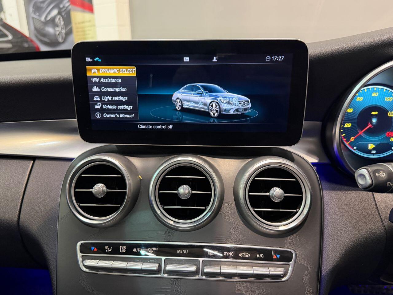 Mercedes-Benz C-Class view 25