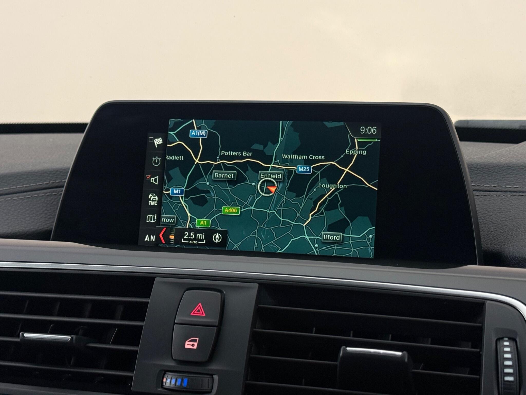 BMW 3 Series view 32