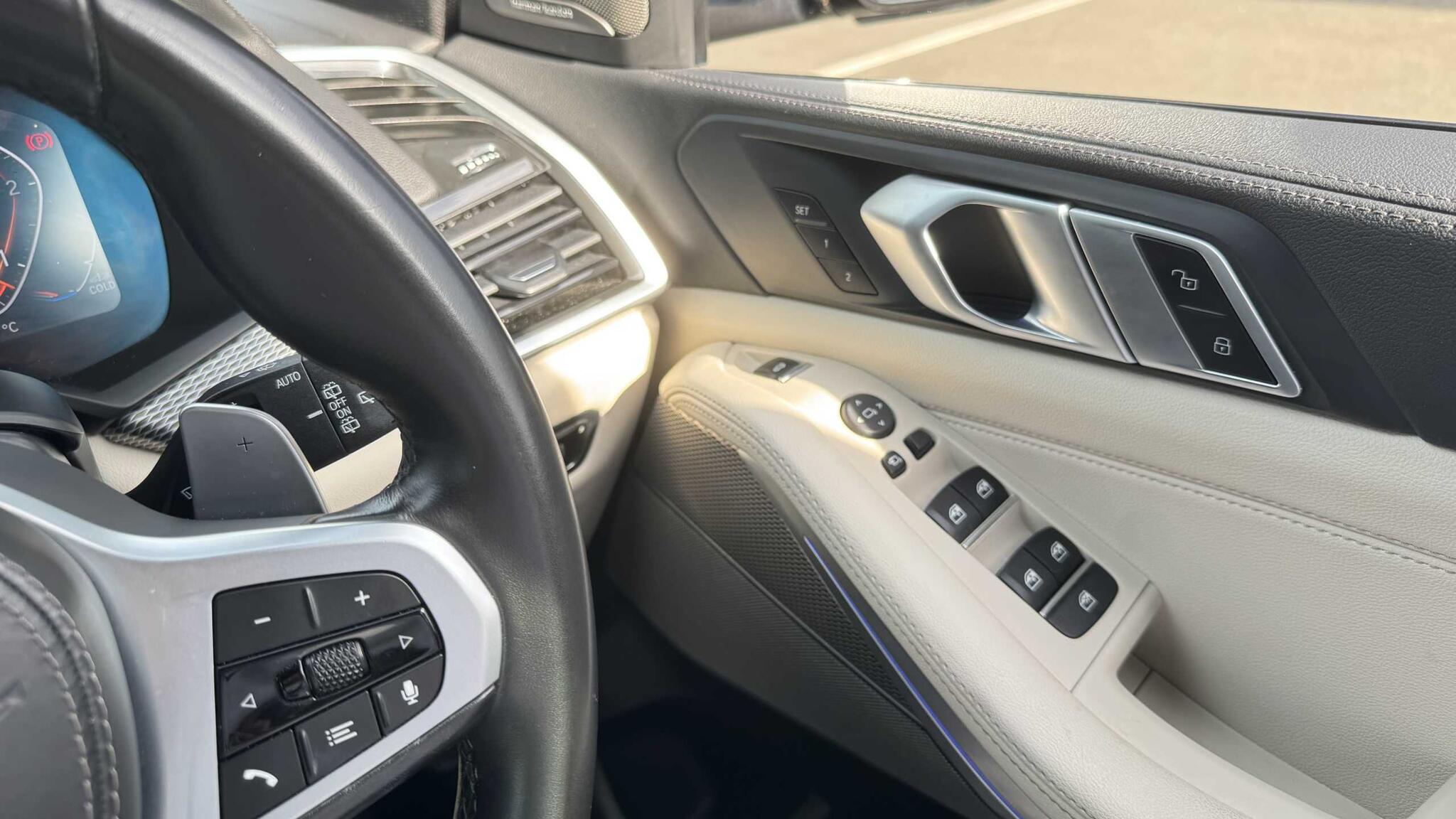 BMW X5 view 35