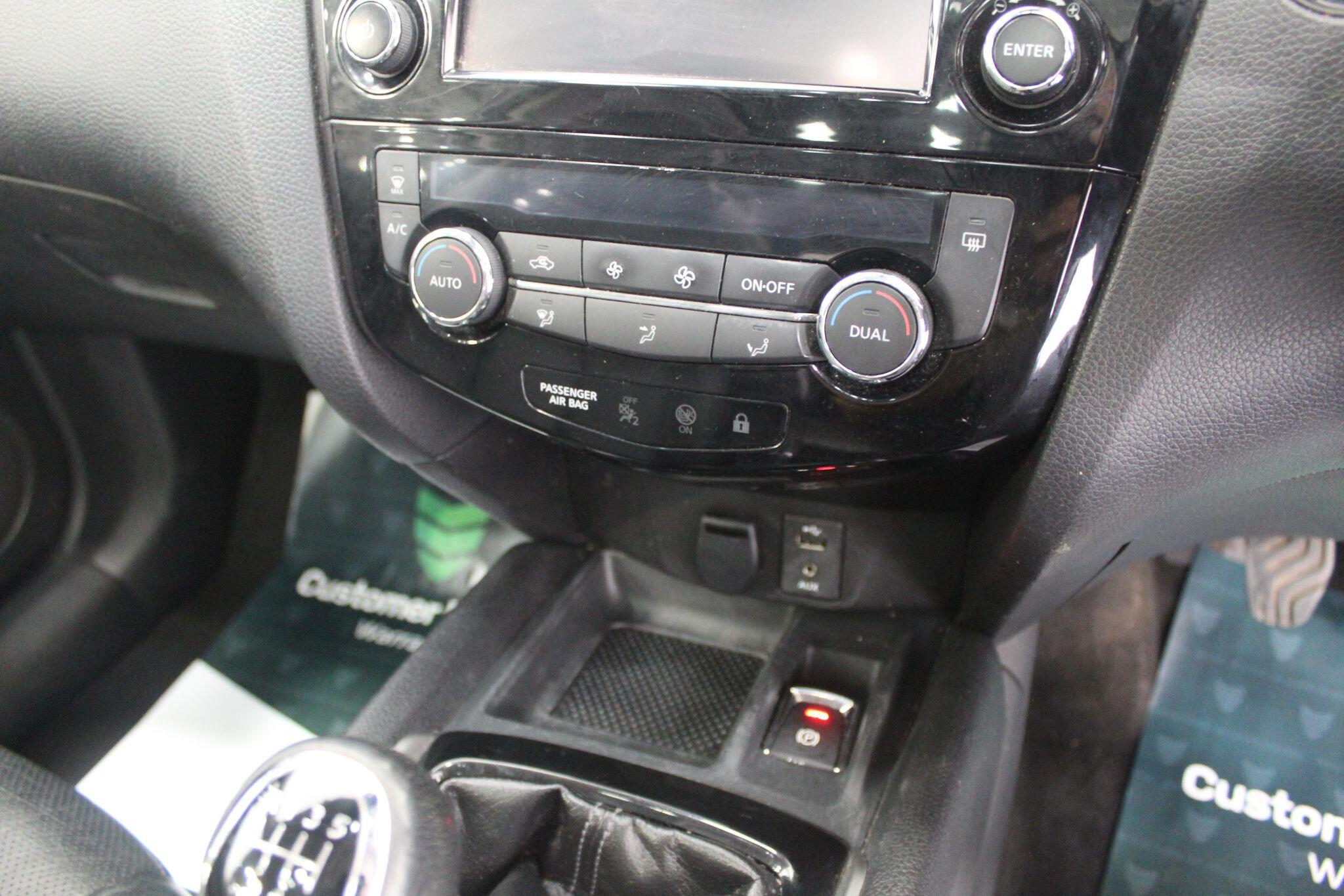 Nissan X-Trail view 42