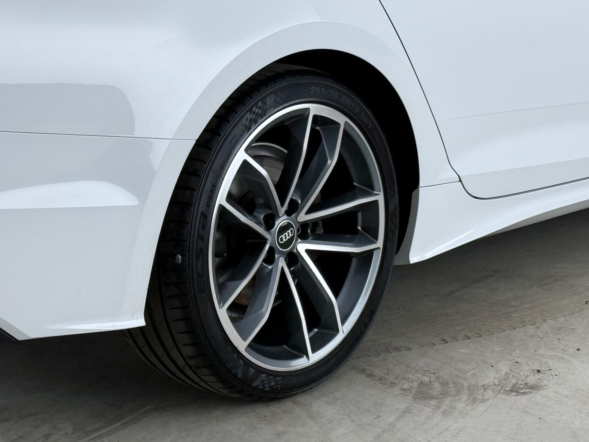 Audi A5 view 9
