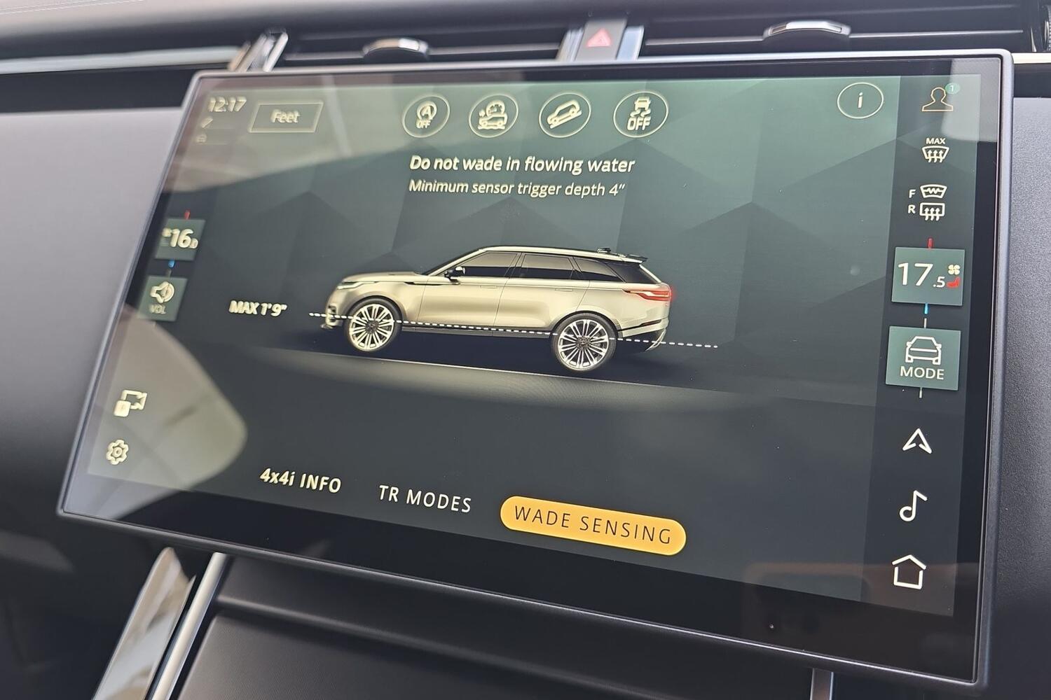 Land Rover Range Rover Velar view 43