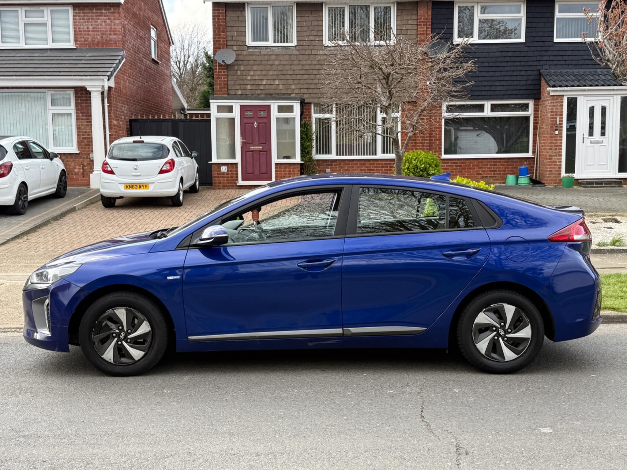 Hyundai IONIQ - Image 8