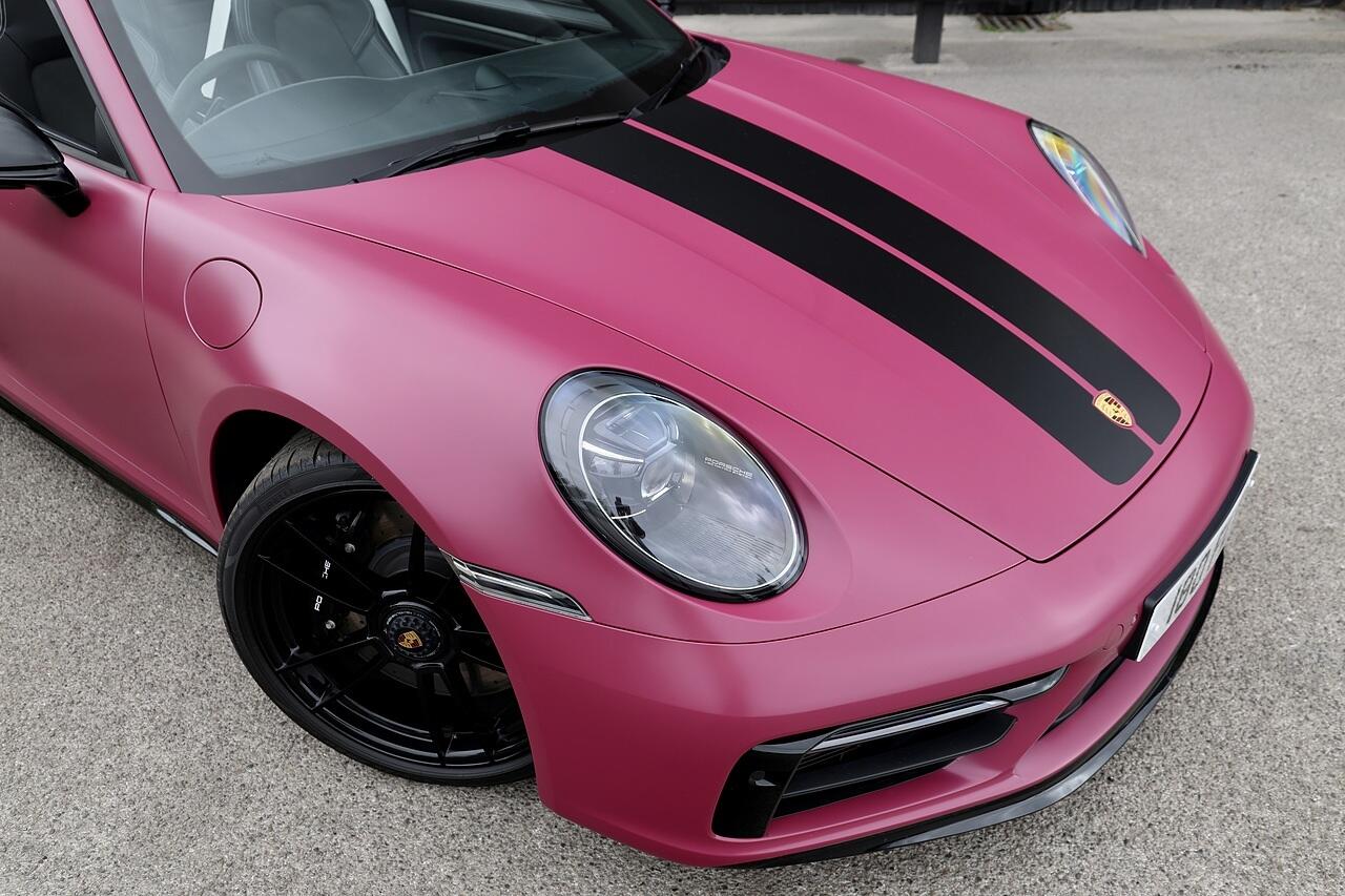 Porsche 911 view 23
