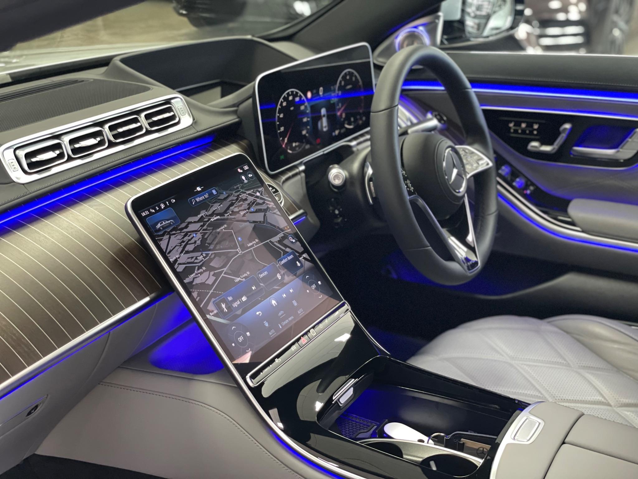 Mercedes-Benz S-Class view 33