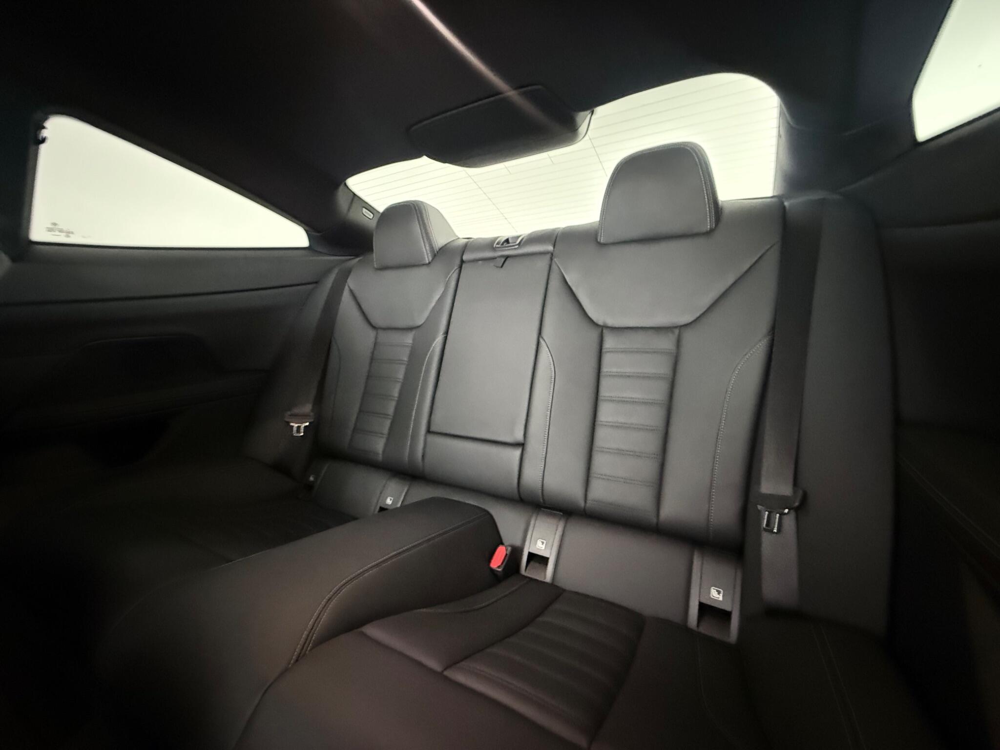 BMW 4 Series view 33