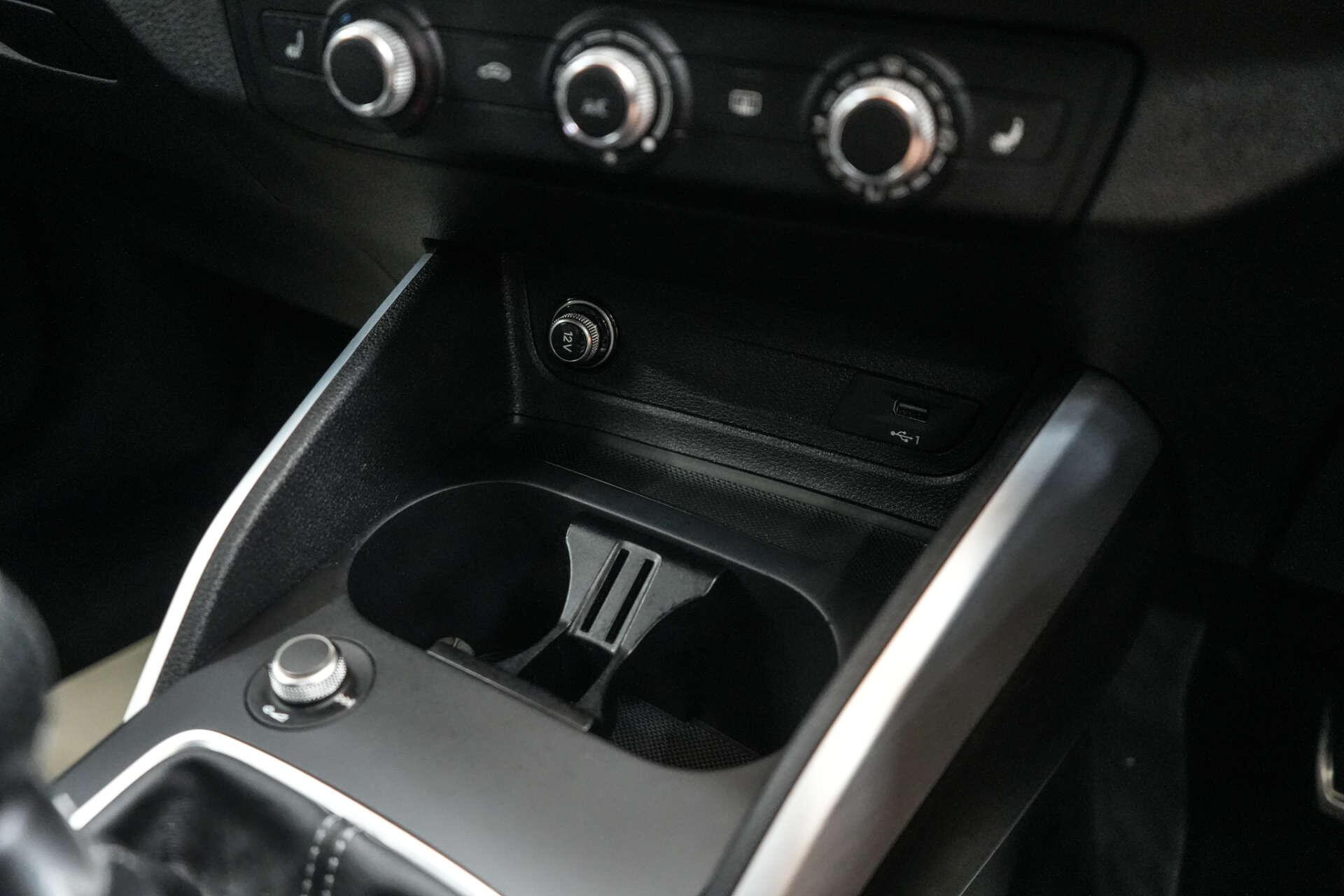 Audi Q2 view 37