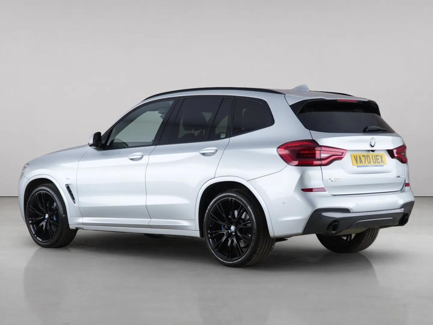BMW X3 view 6