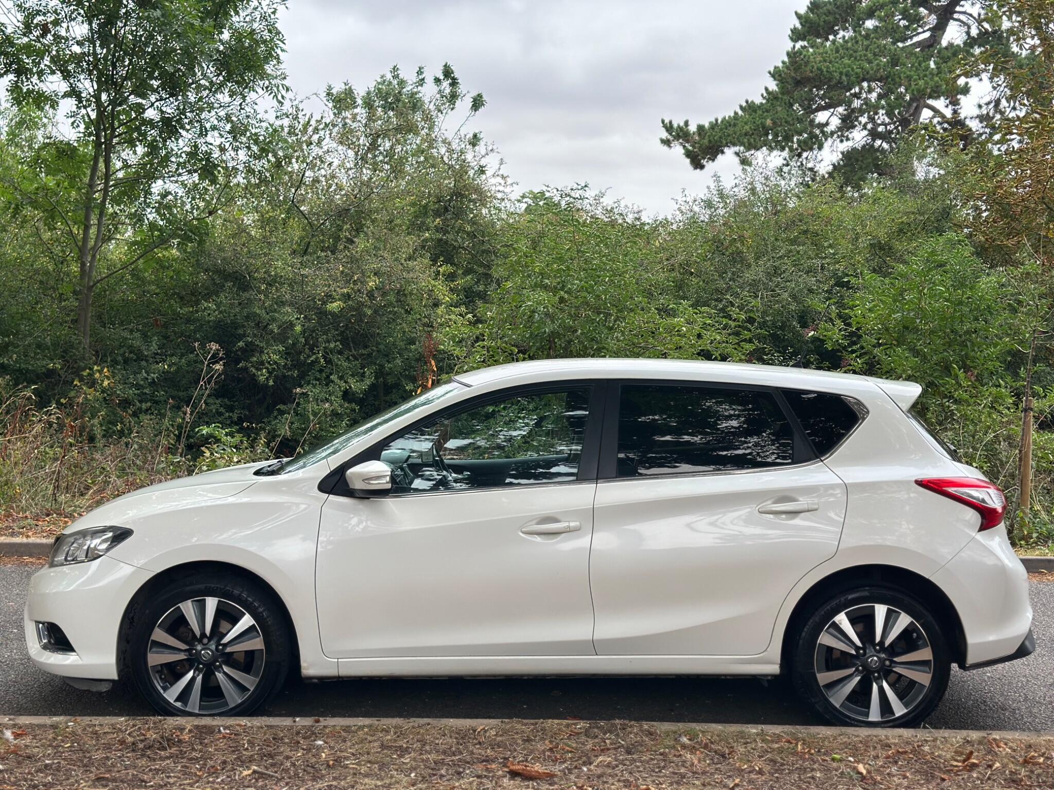 2016 Nissan Pulsar 1.5 dCi N-Connecta Euro 6 (s/s) 5dr • 102,000 miles image 3
