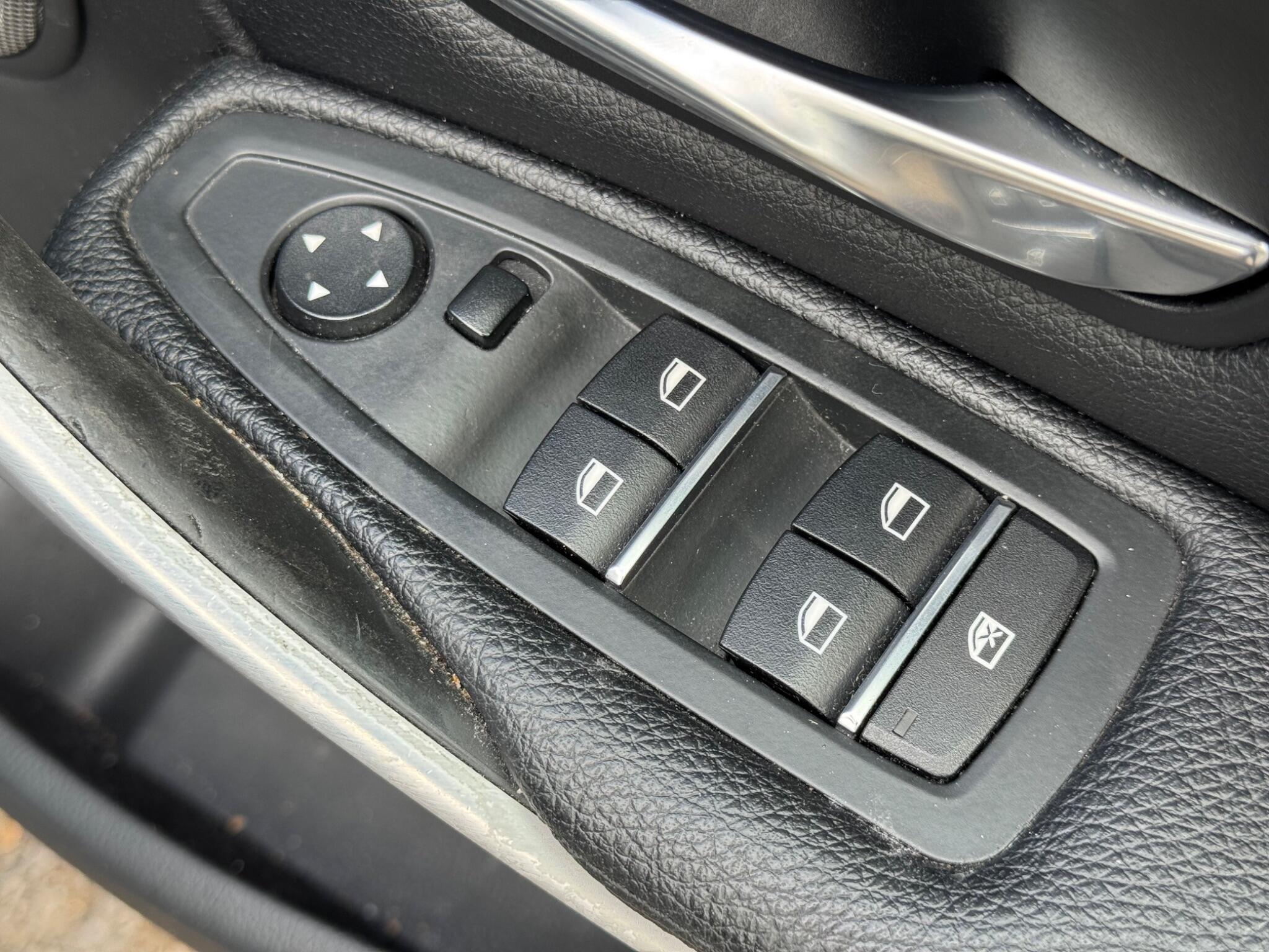 BMW 3 Series view 29