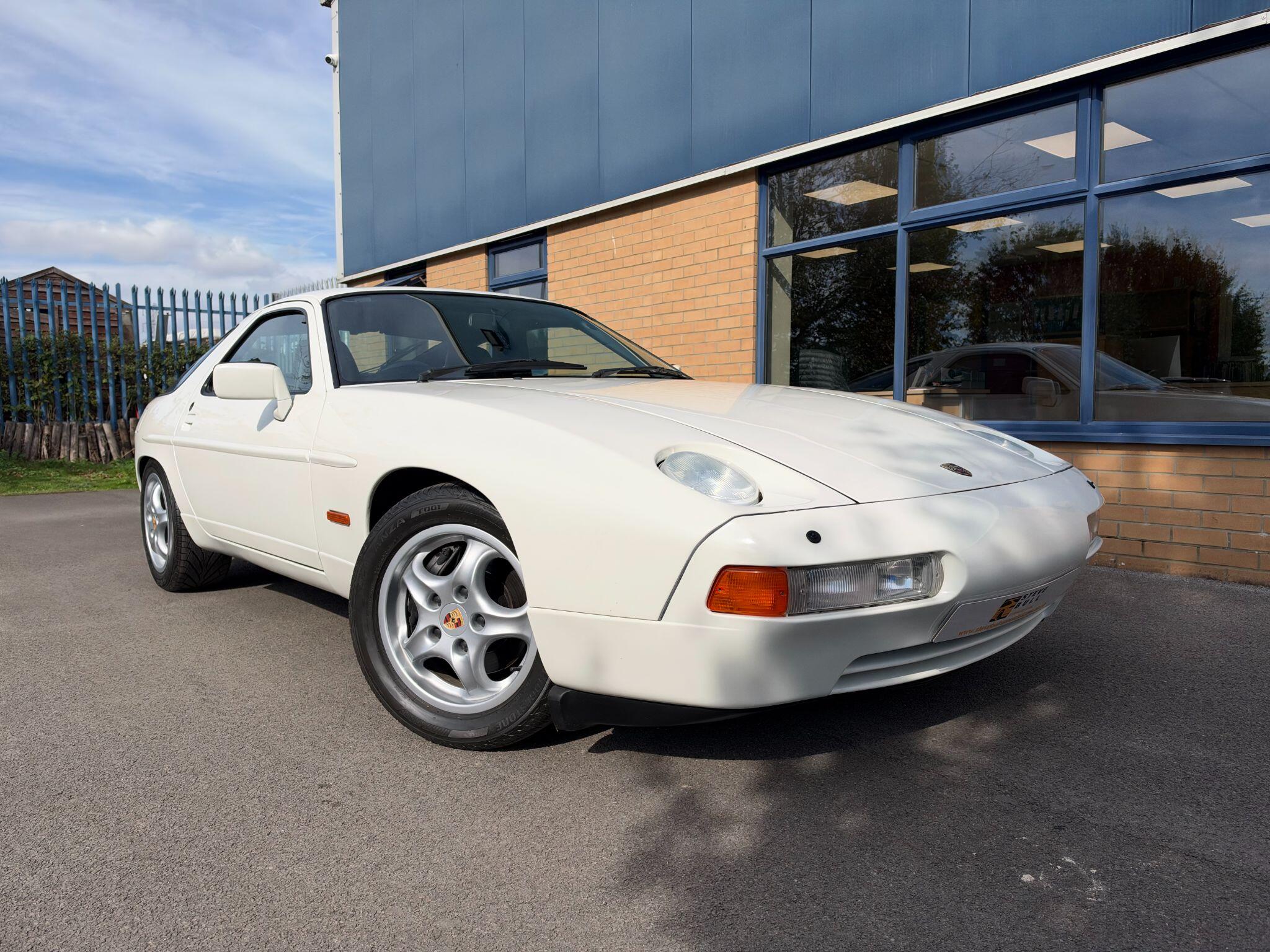 Porsche 928