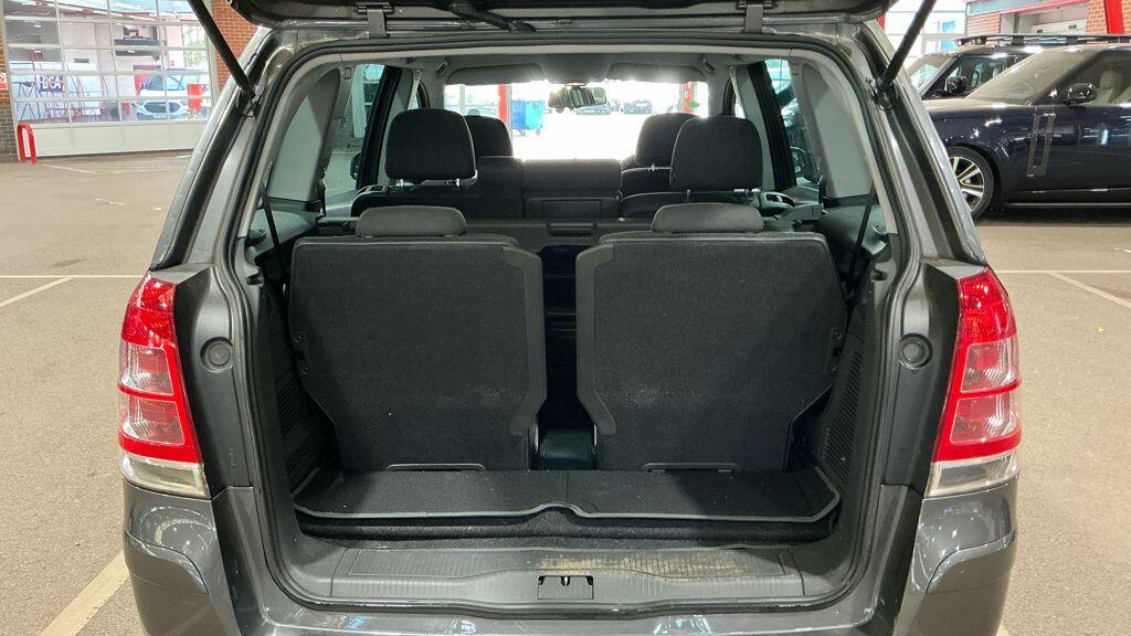 Vauxhall Zafira view 10
