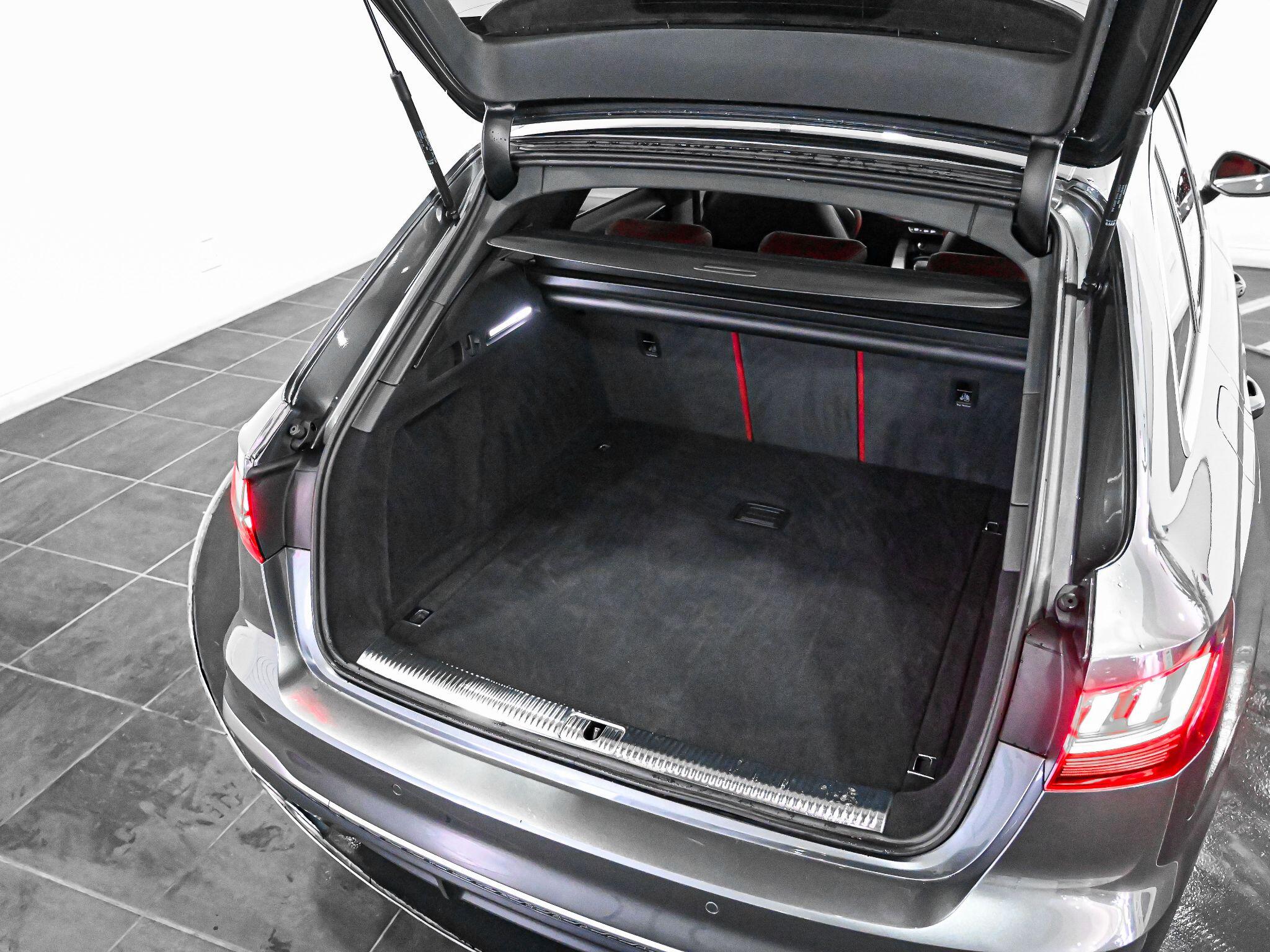 Audi S4 view 38