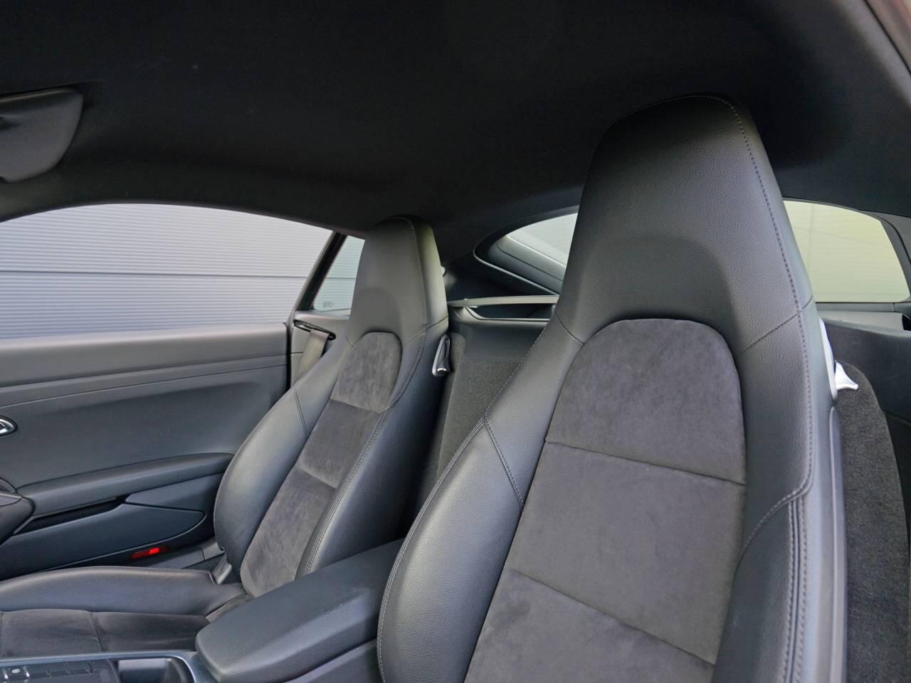 Porsche Cayman view 15