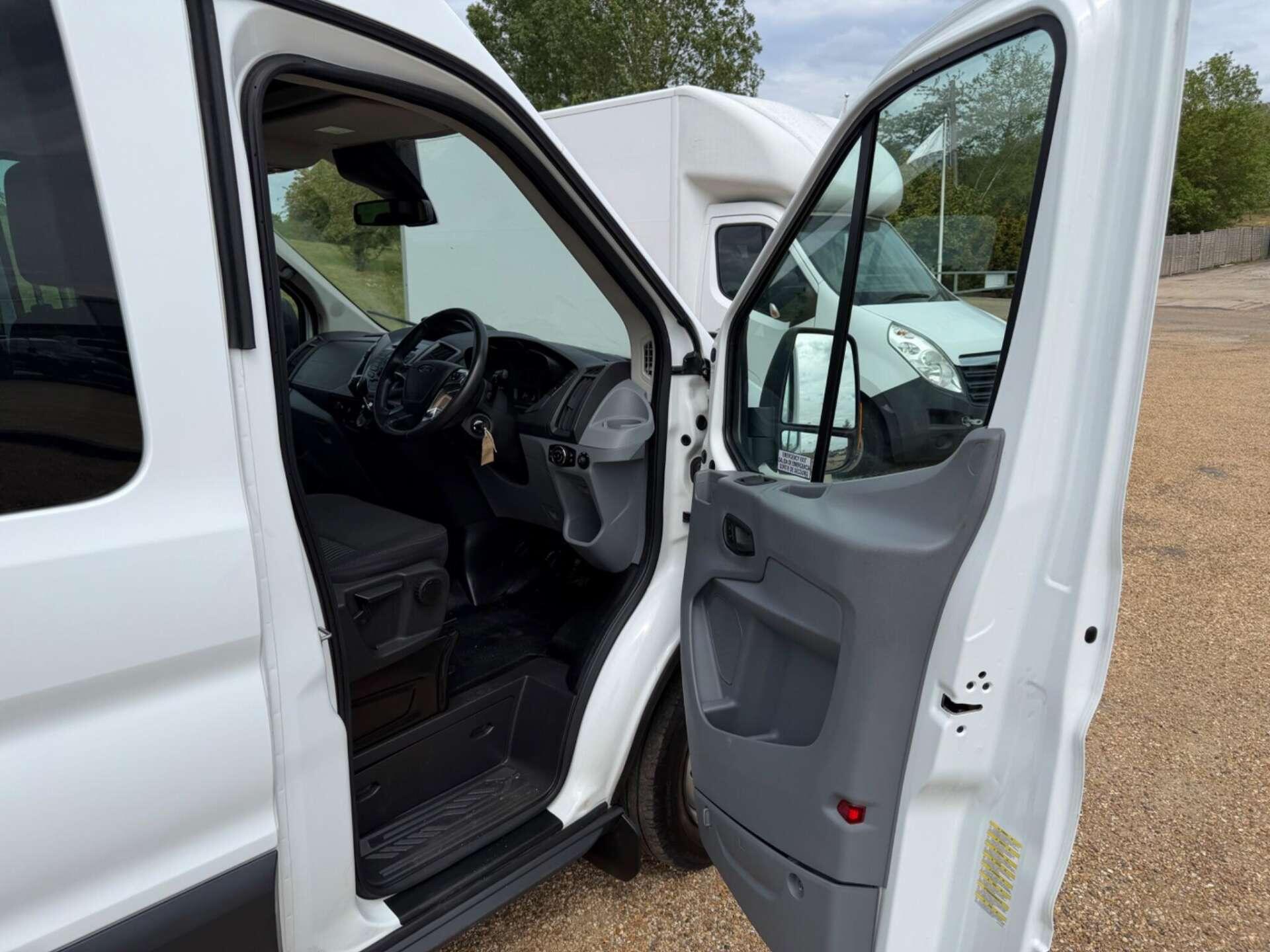 Ford Transit view 17