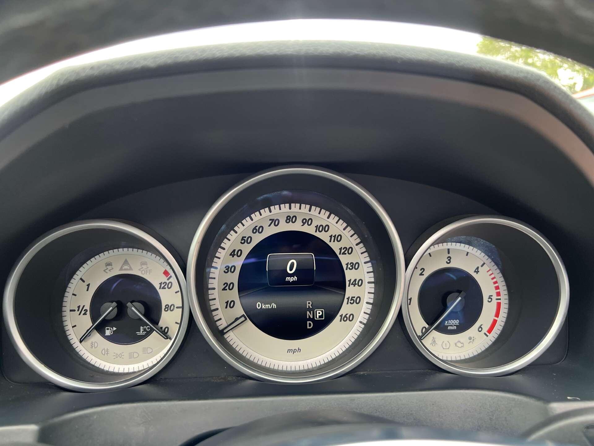 Mercedes-Benz E-Class view 20