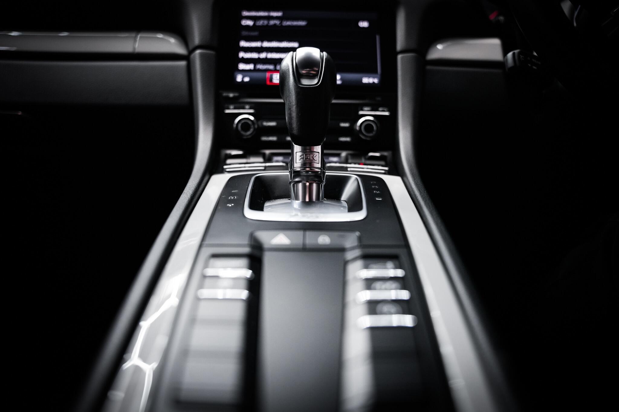 Porsche Cayman view 39