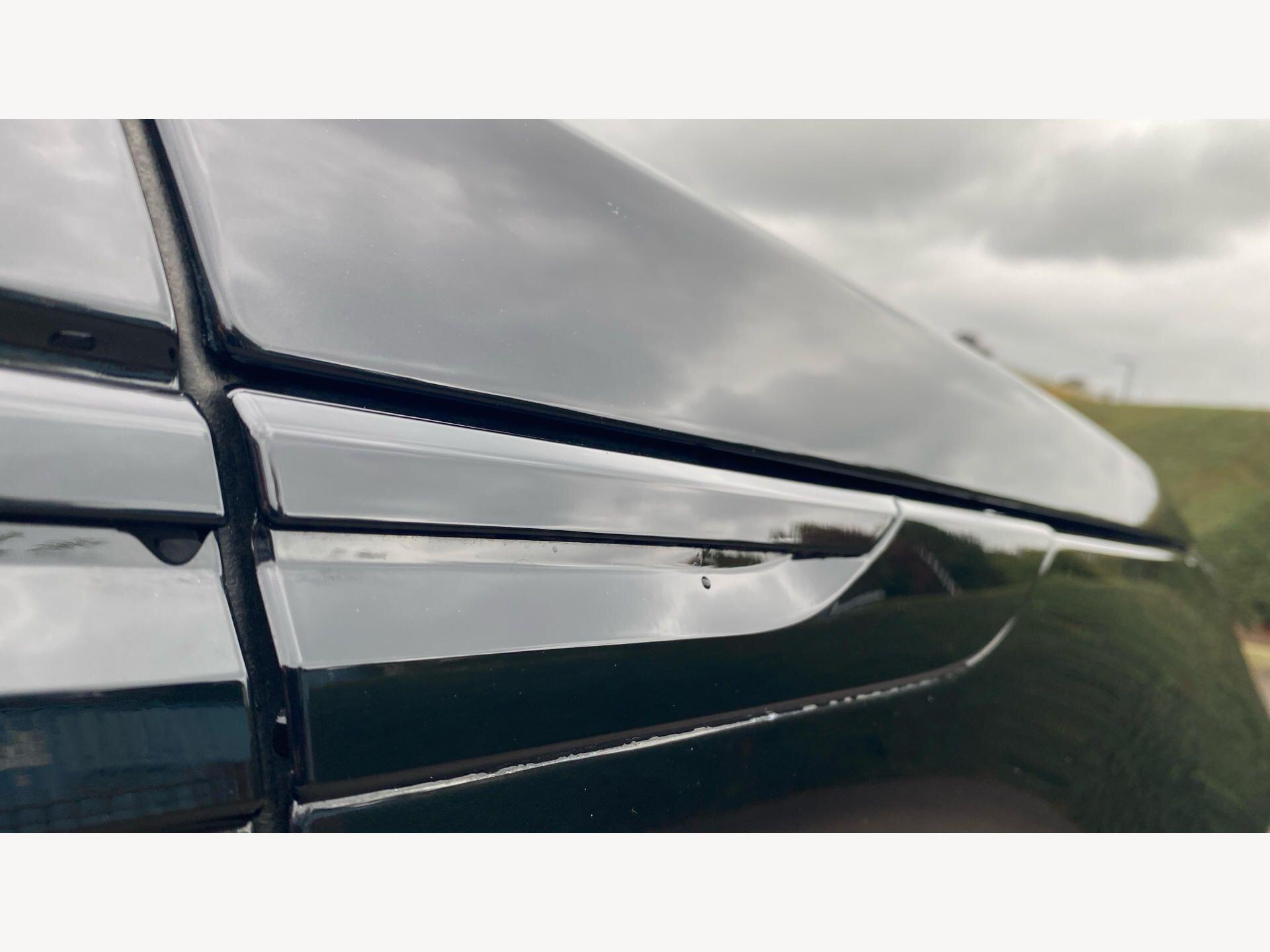 Land Rover Range Rover Velar view 24