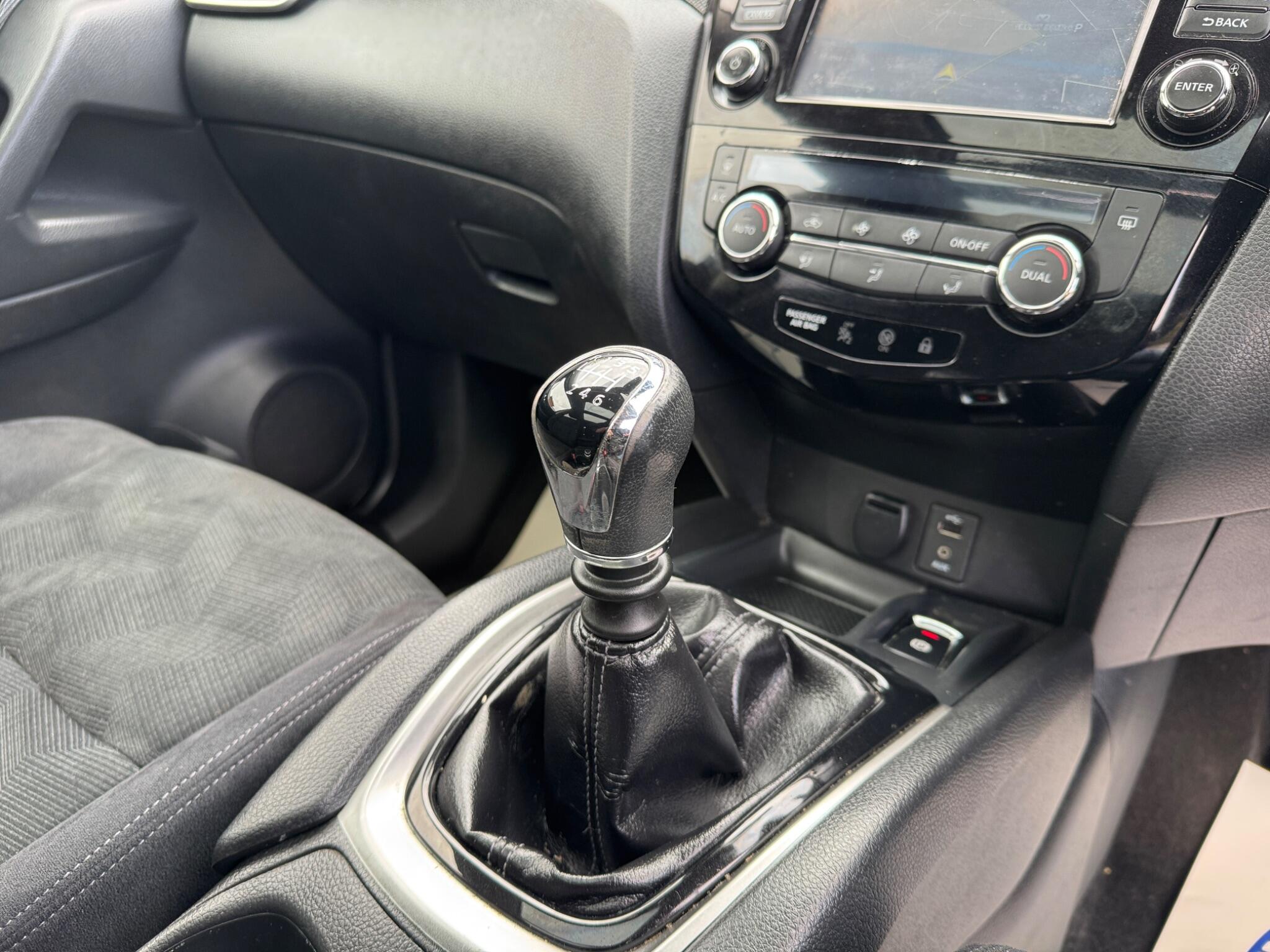 Nissan X-Trail view 44