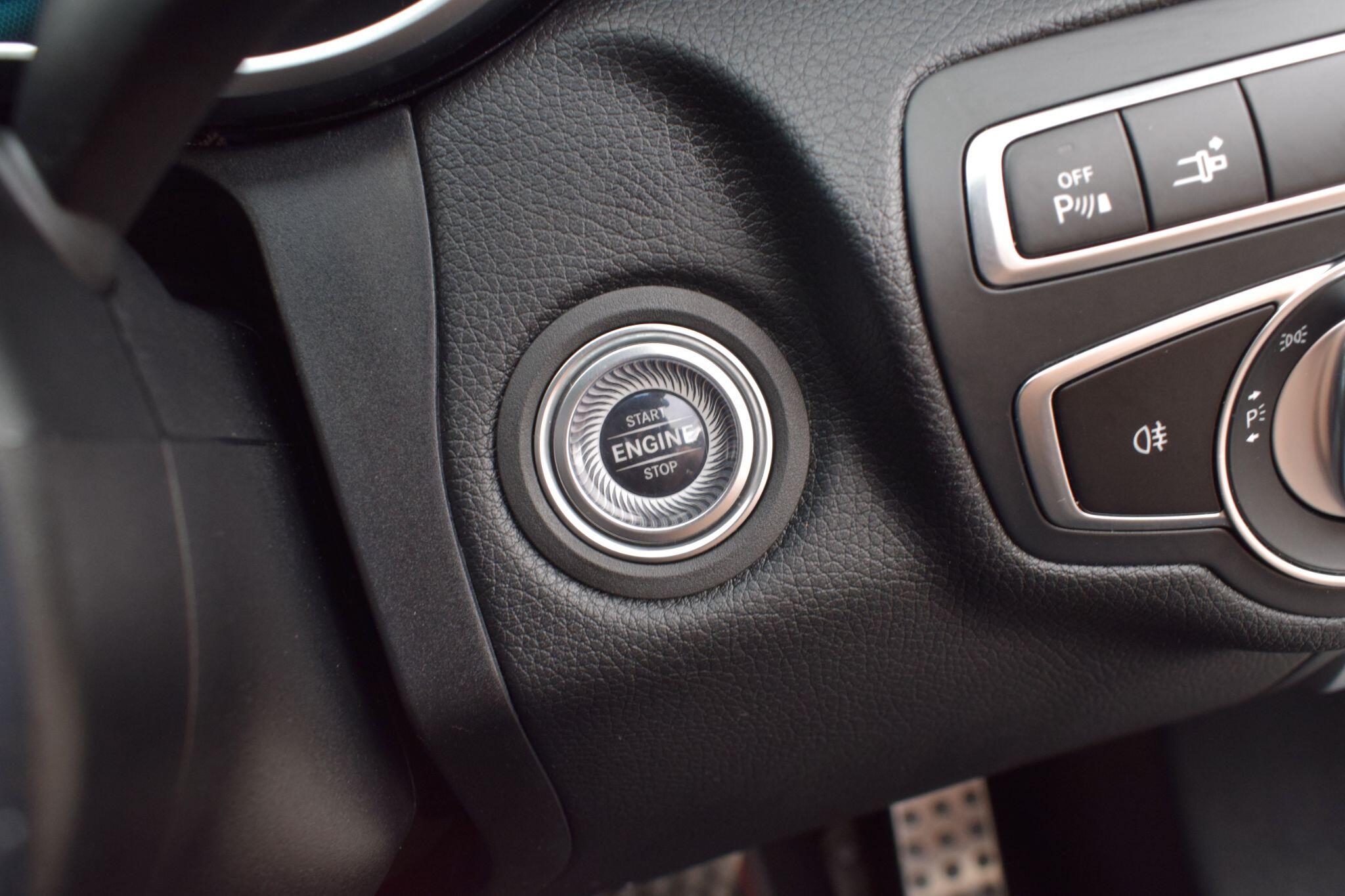 Mercedes-Benz C Class view 15