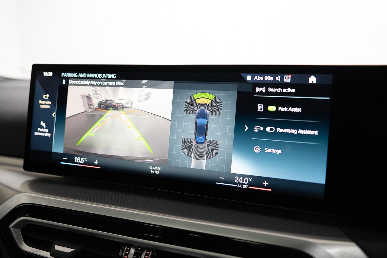 BMW I4 view 16