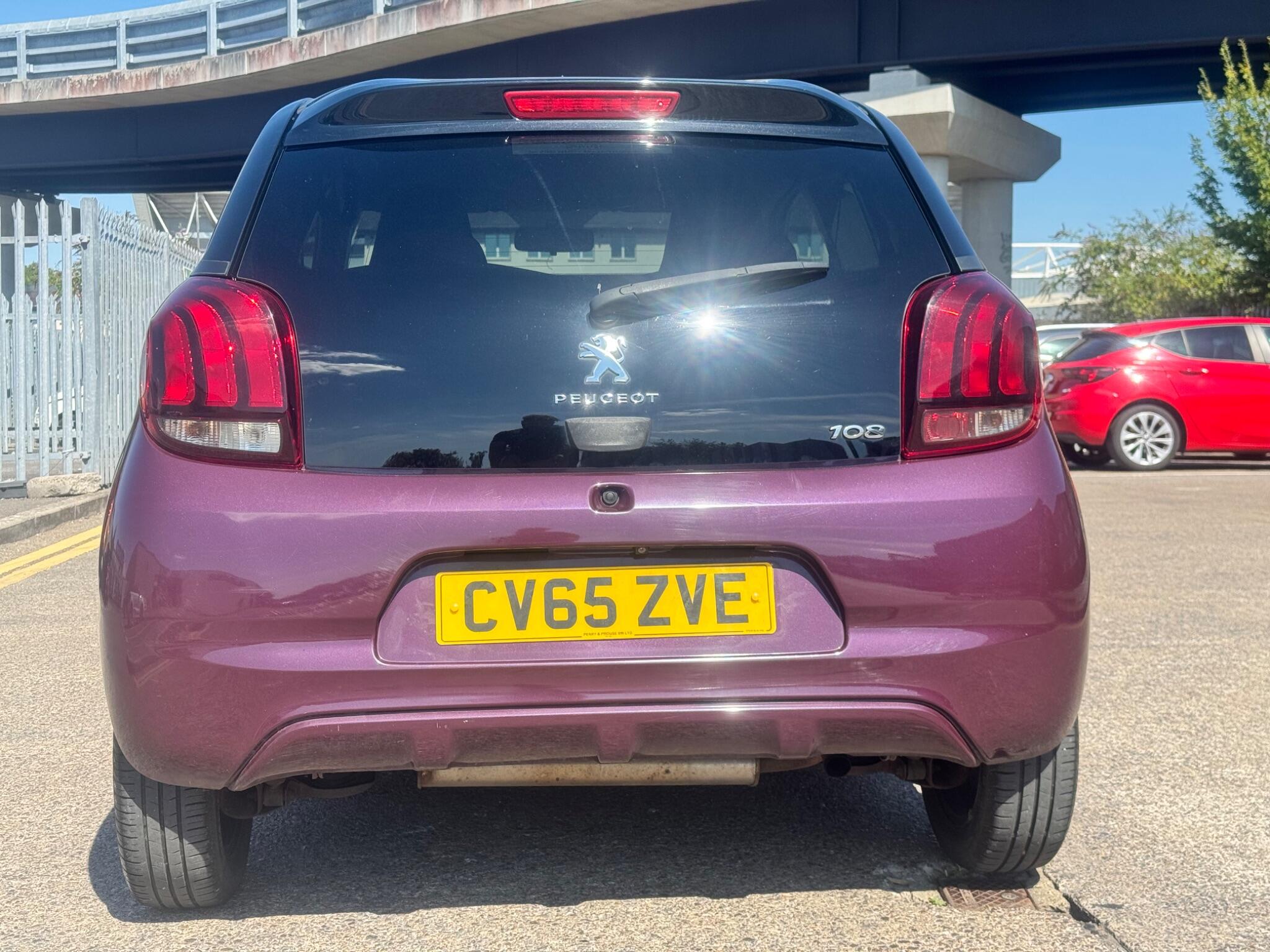 Peugeot 108 view 13