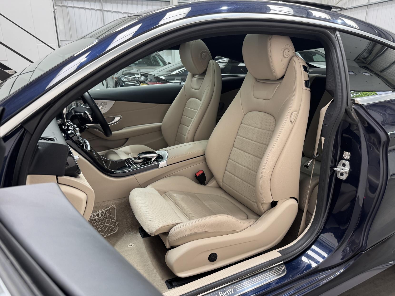Mercedes-Benz C Class view 56
