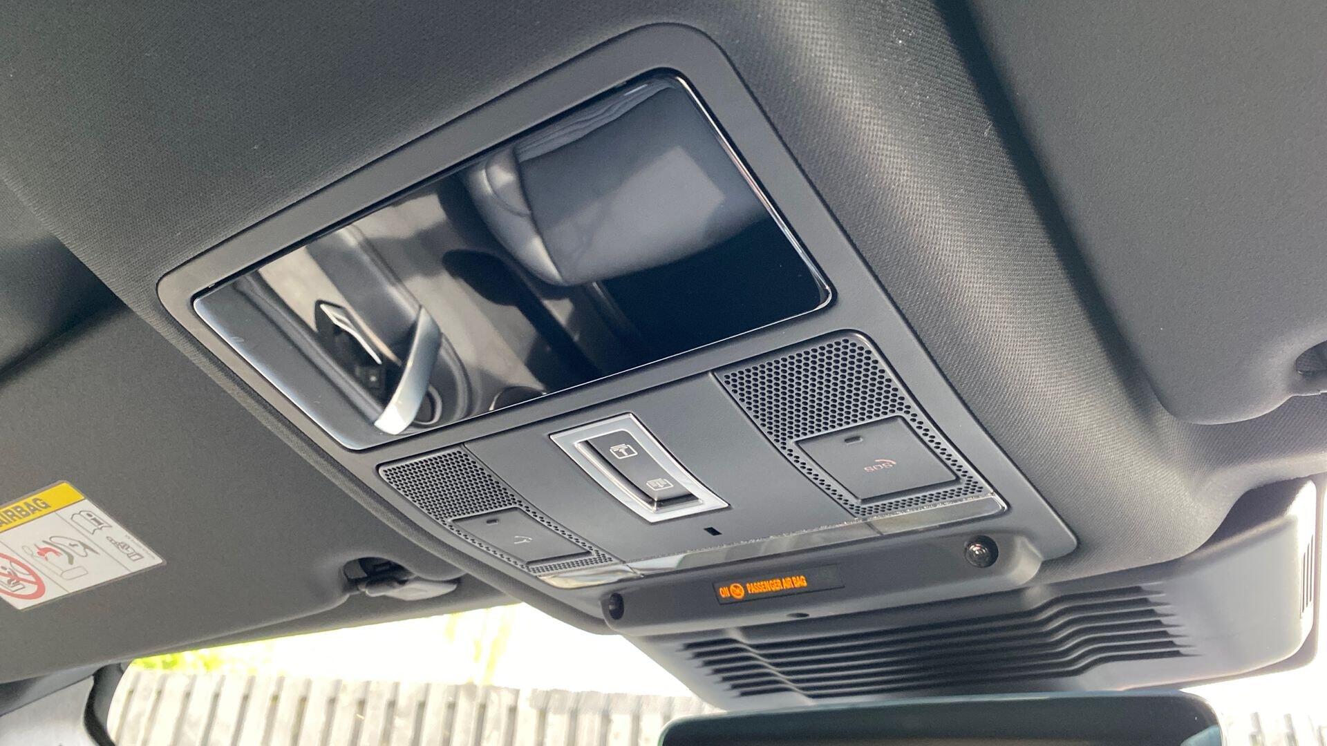 Land Rover Discovery Sport view 24