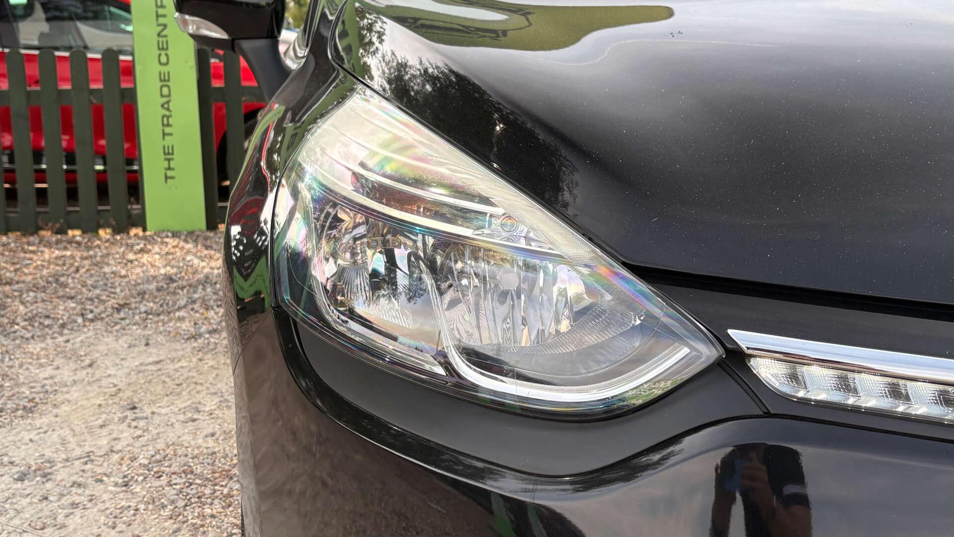 Renault Clio view 37