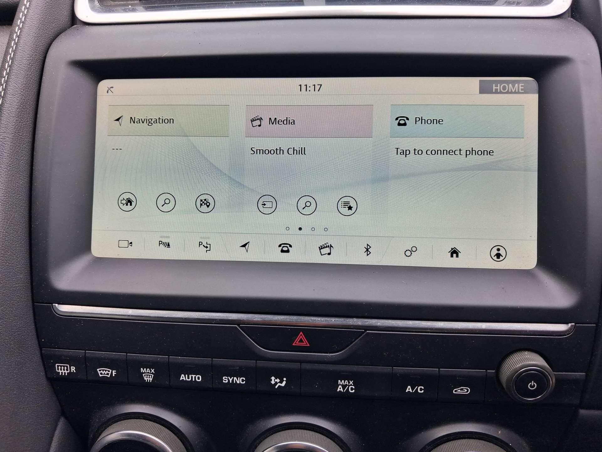 Jaguar E-Pace view 35
