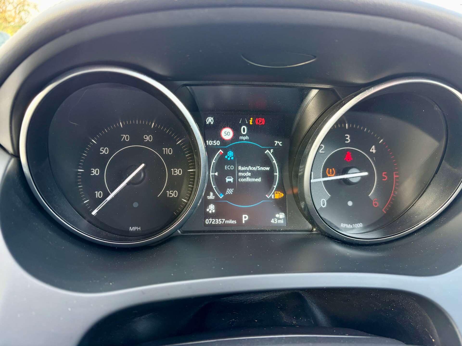 Jaguar E-Pace view 49