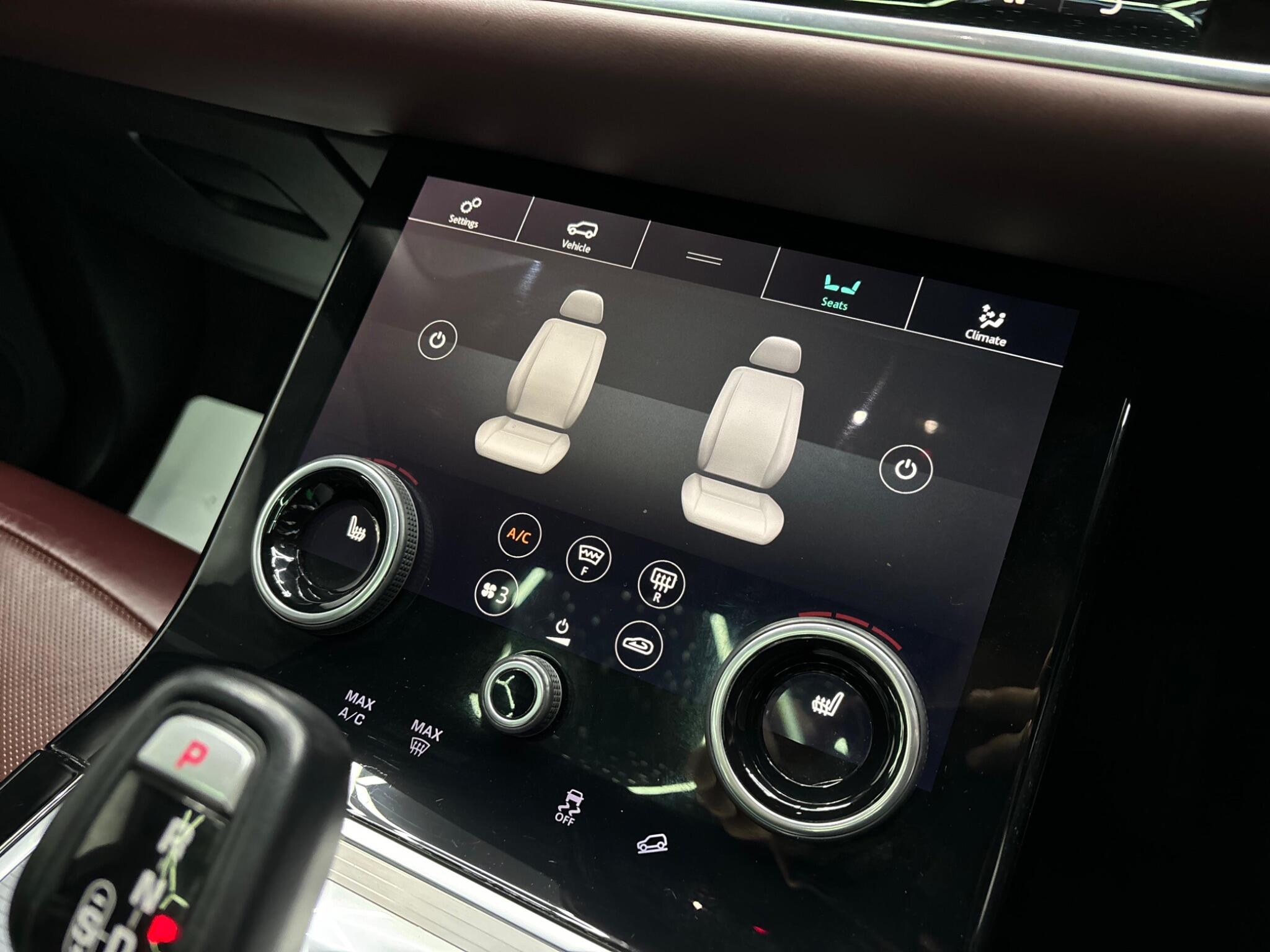 Land Rover Range Rover Evoque view 22