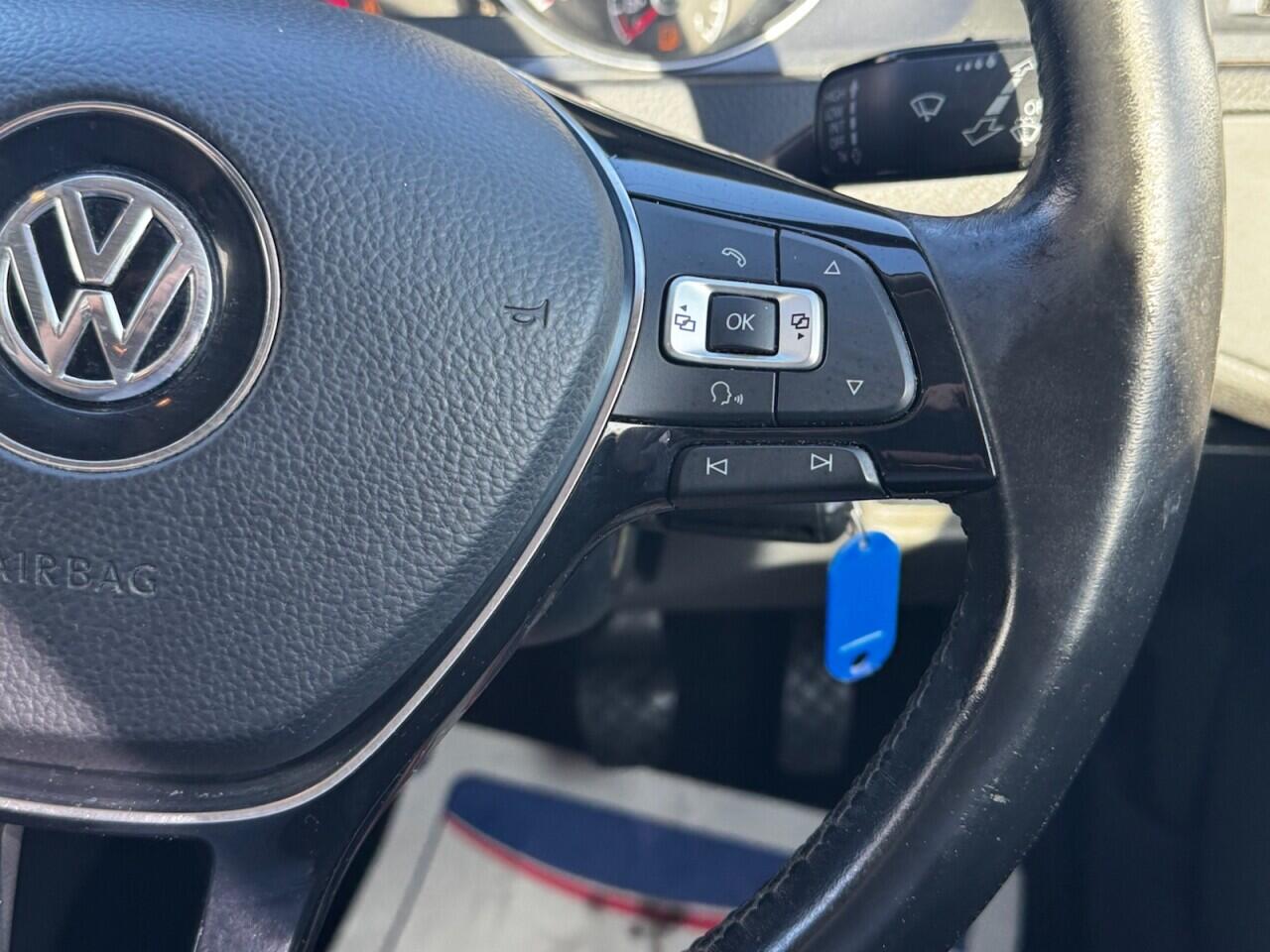 Volkswagen Golf view 29