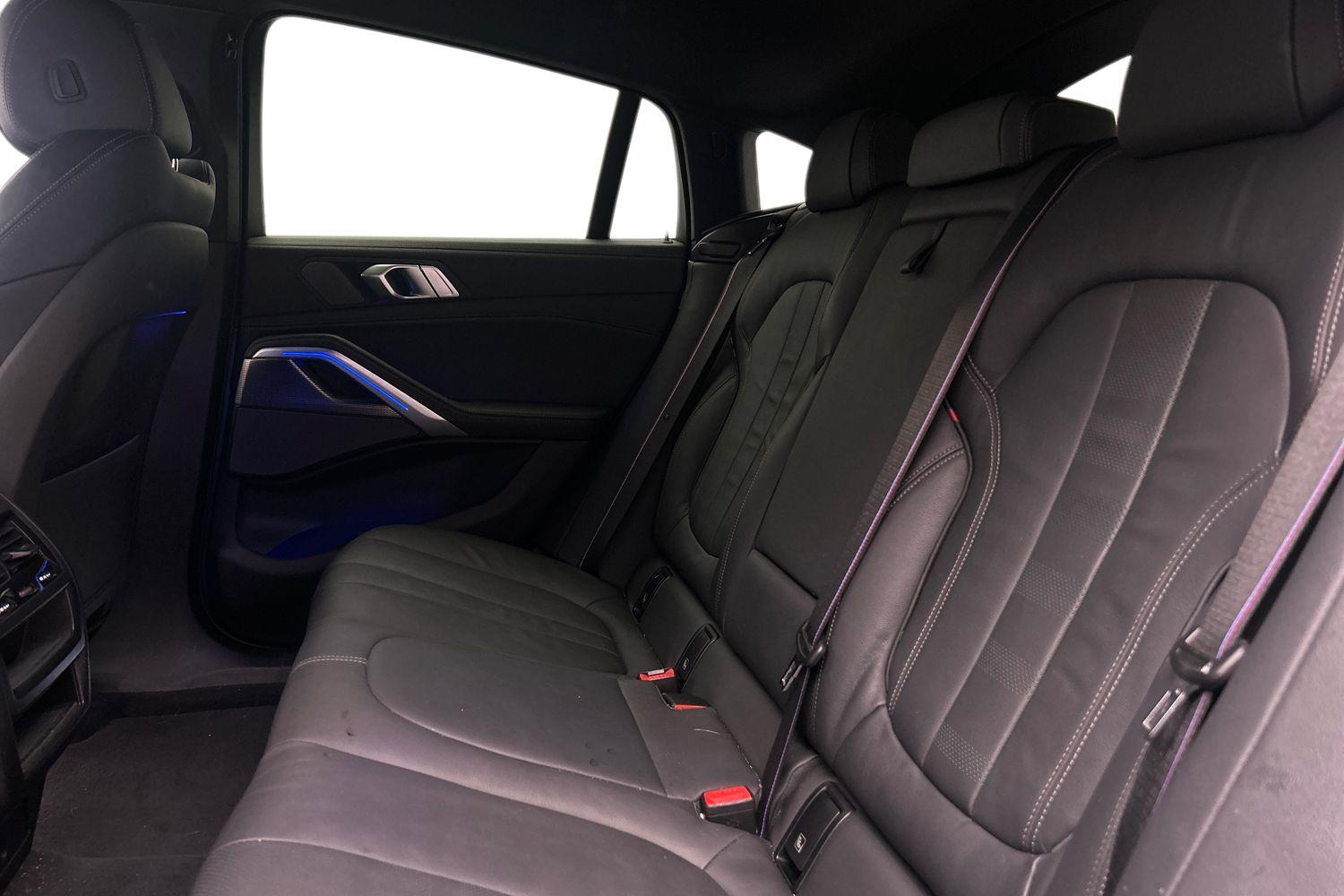 BMW X6 view 13