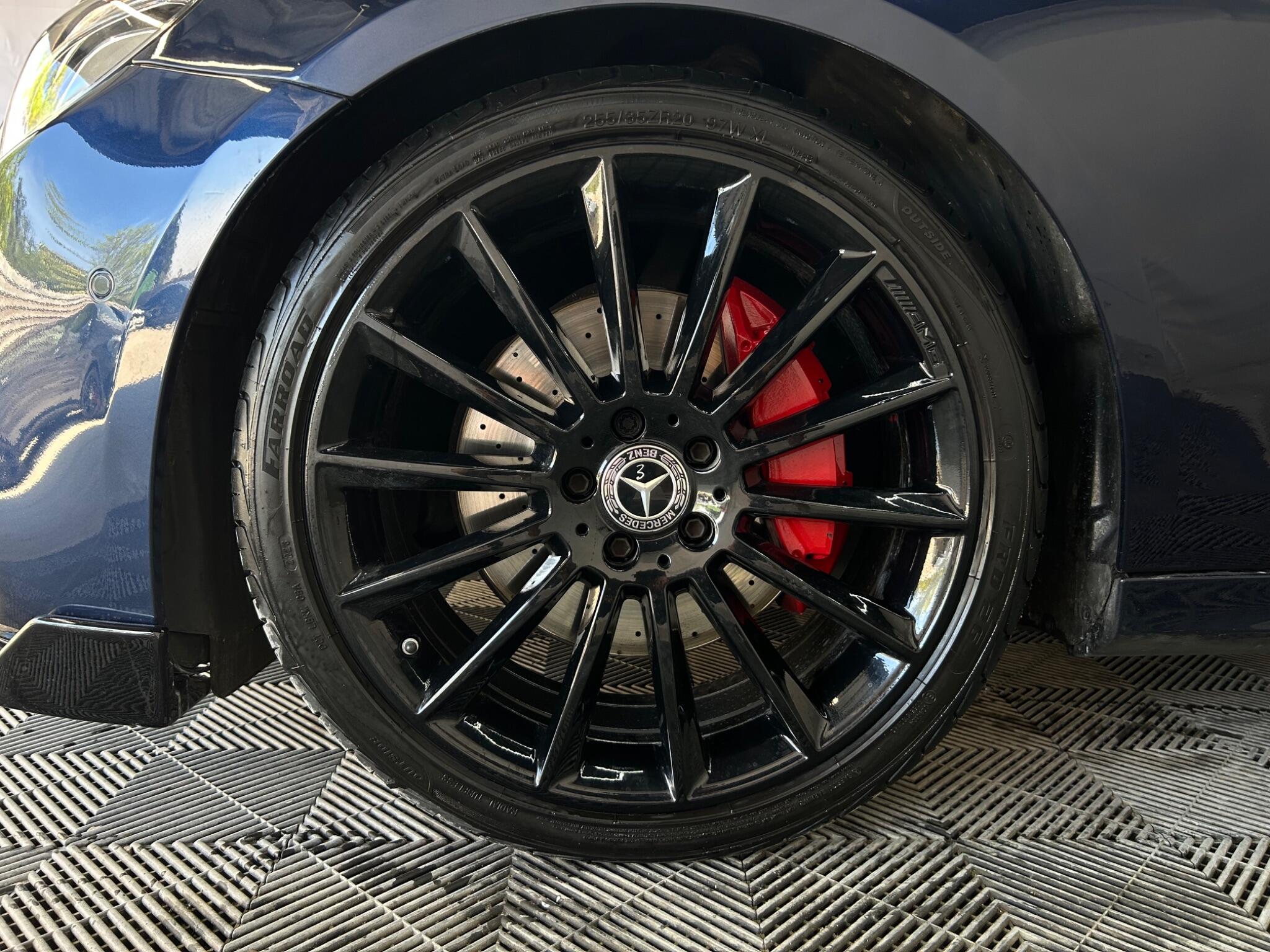 Mercedes-Benz E Class view 36