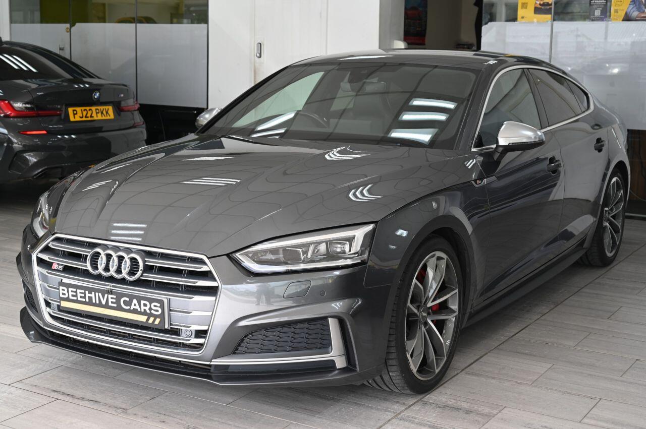 Audi S5 view 5