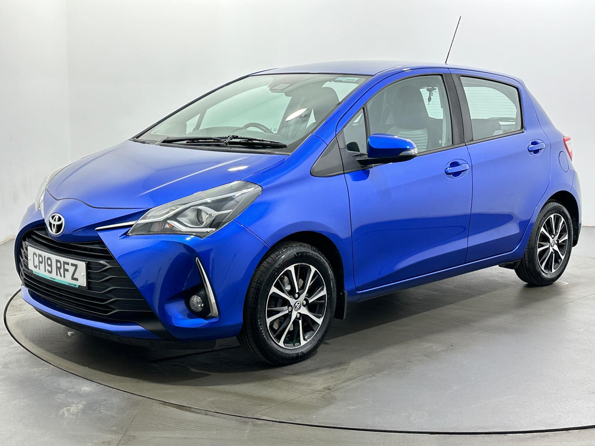 Toyota Yaris view 4
