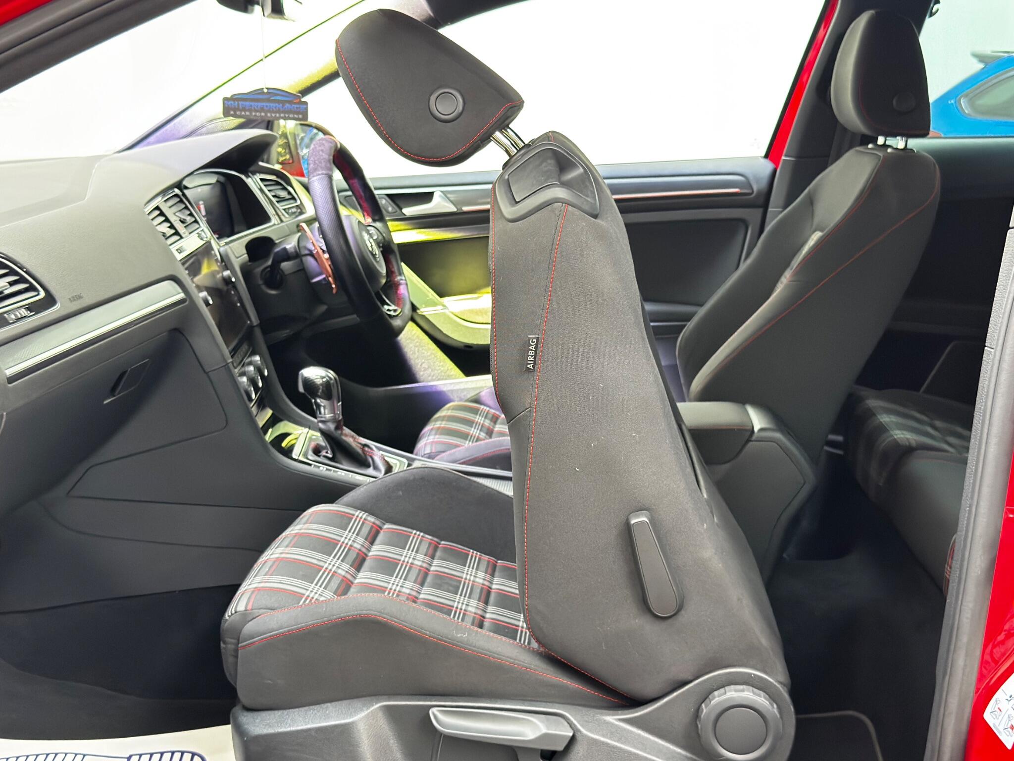 Volkswagen Golf view 45