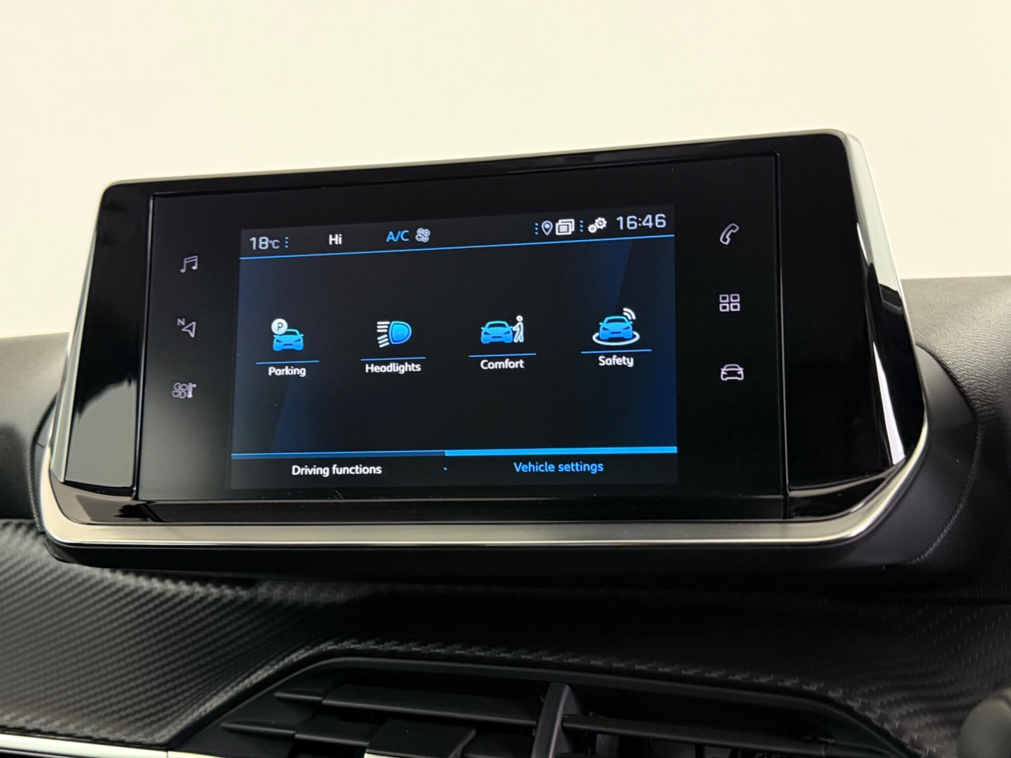 Peugeot 208 view 28
