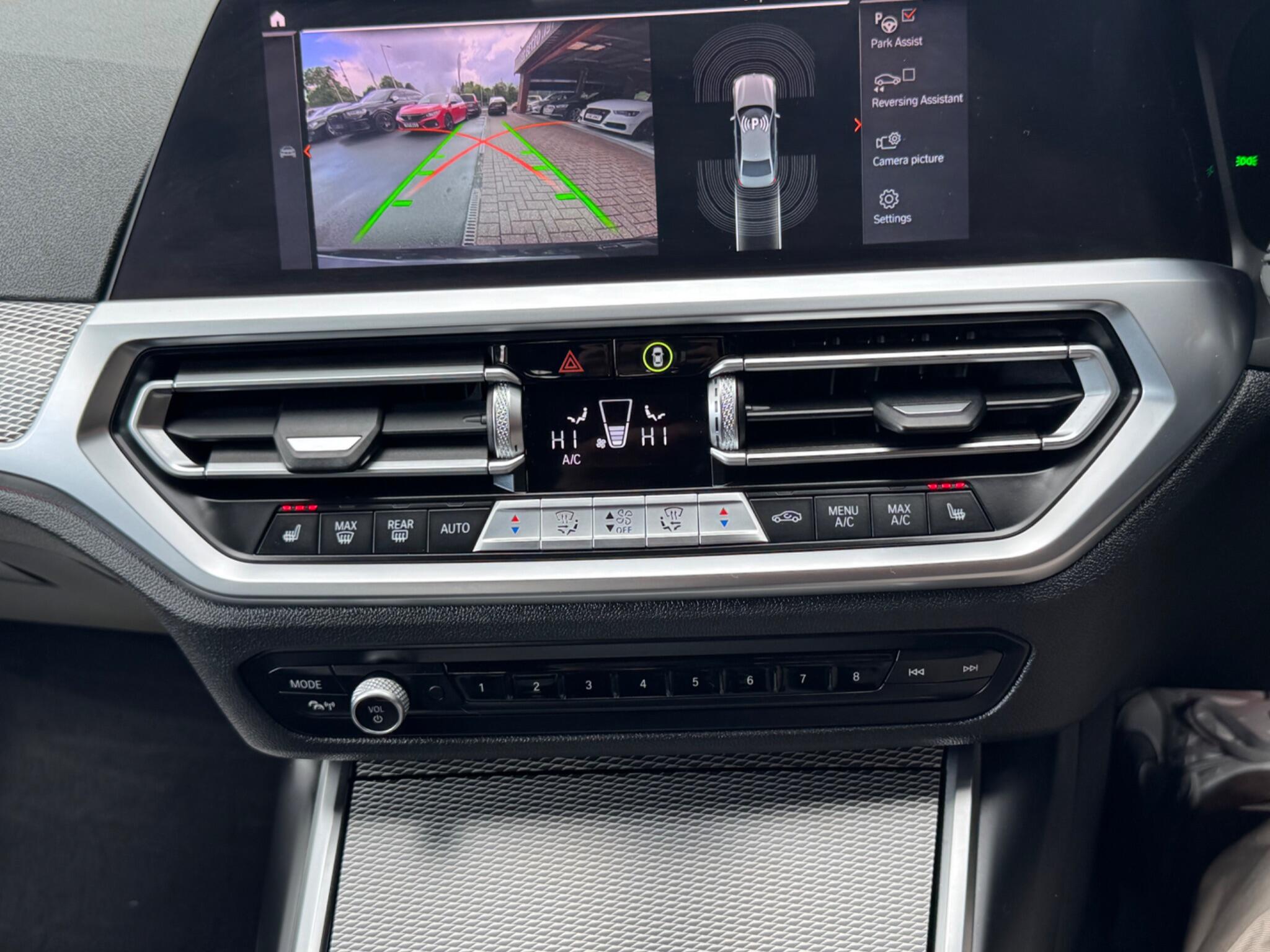 BMW 3 Series view 23