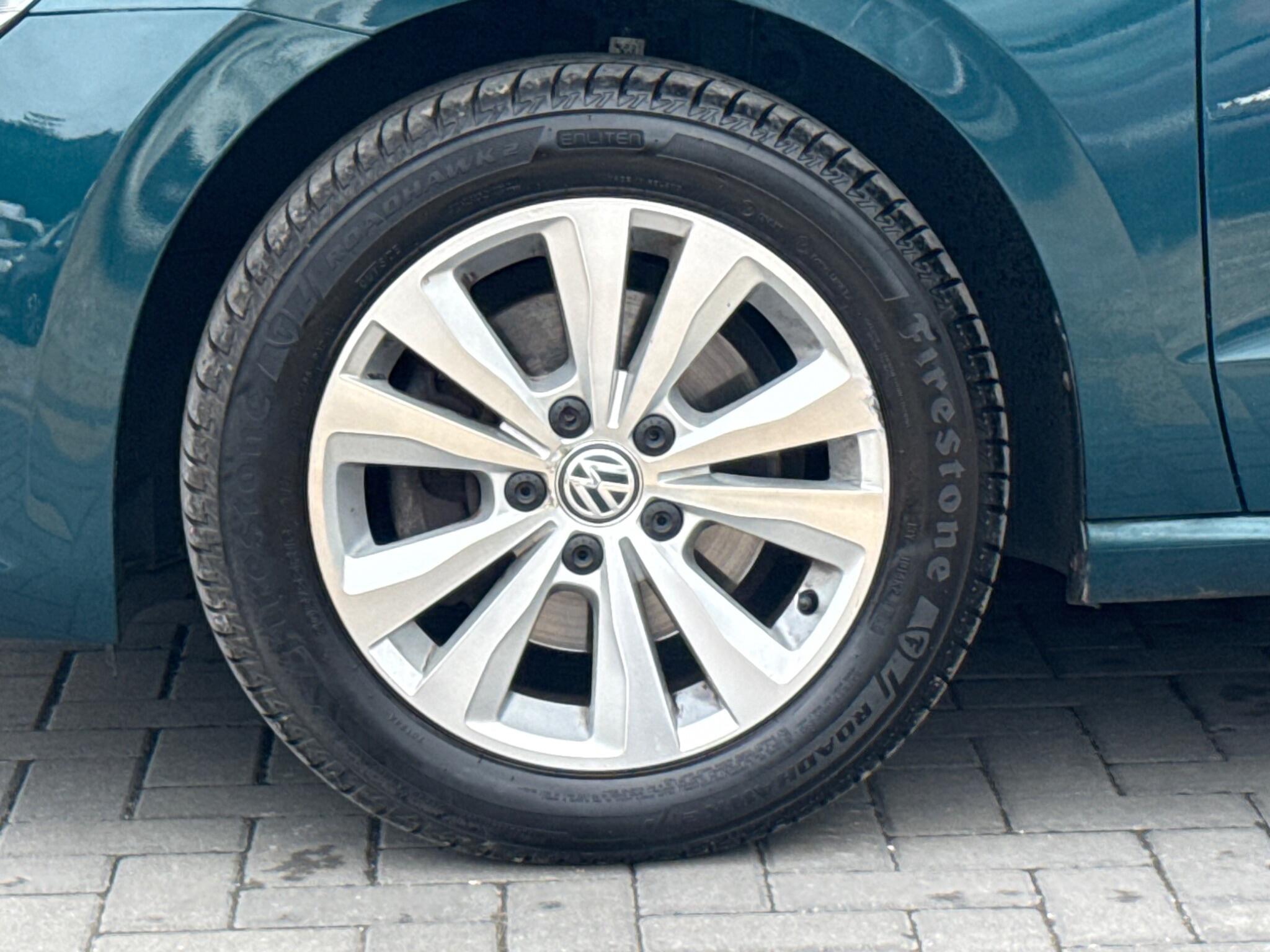 Volkswagen Golf Sportsvan view 11