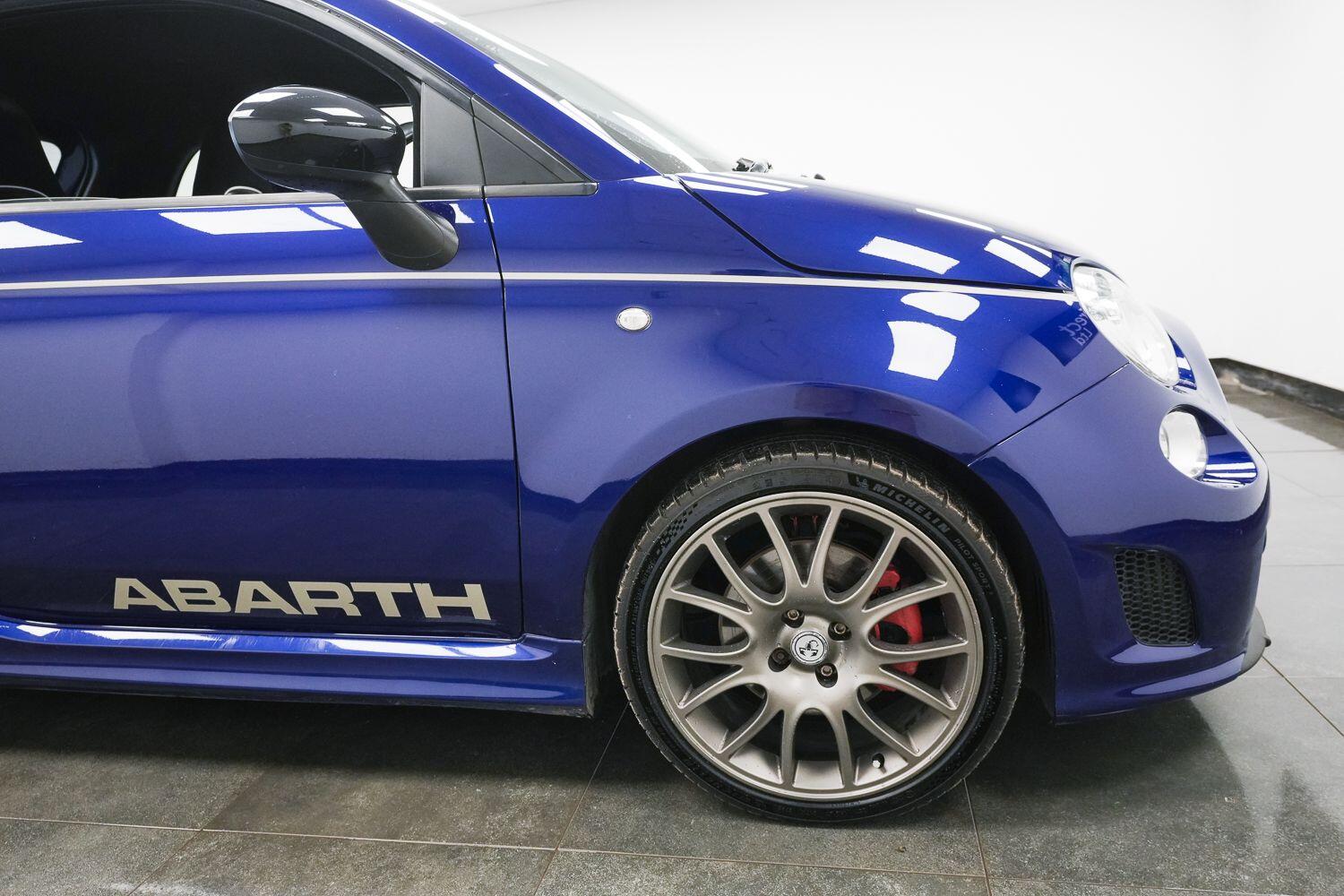 Abarth 595 view 5