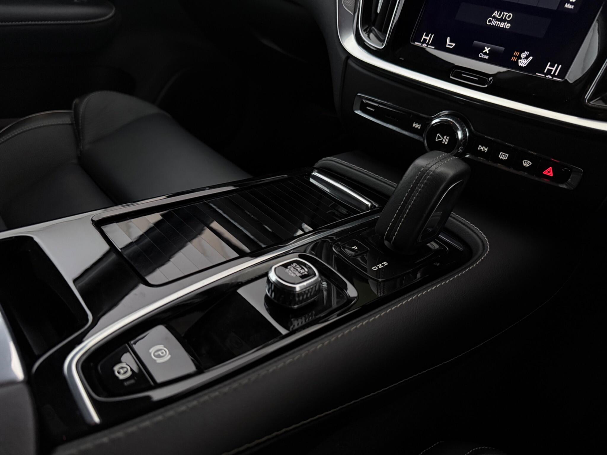 Volvo S60 view 21