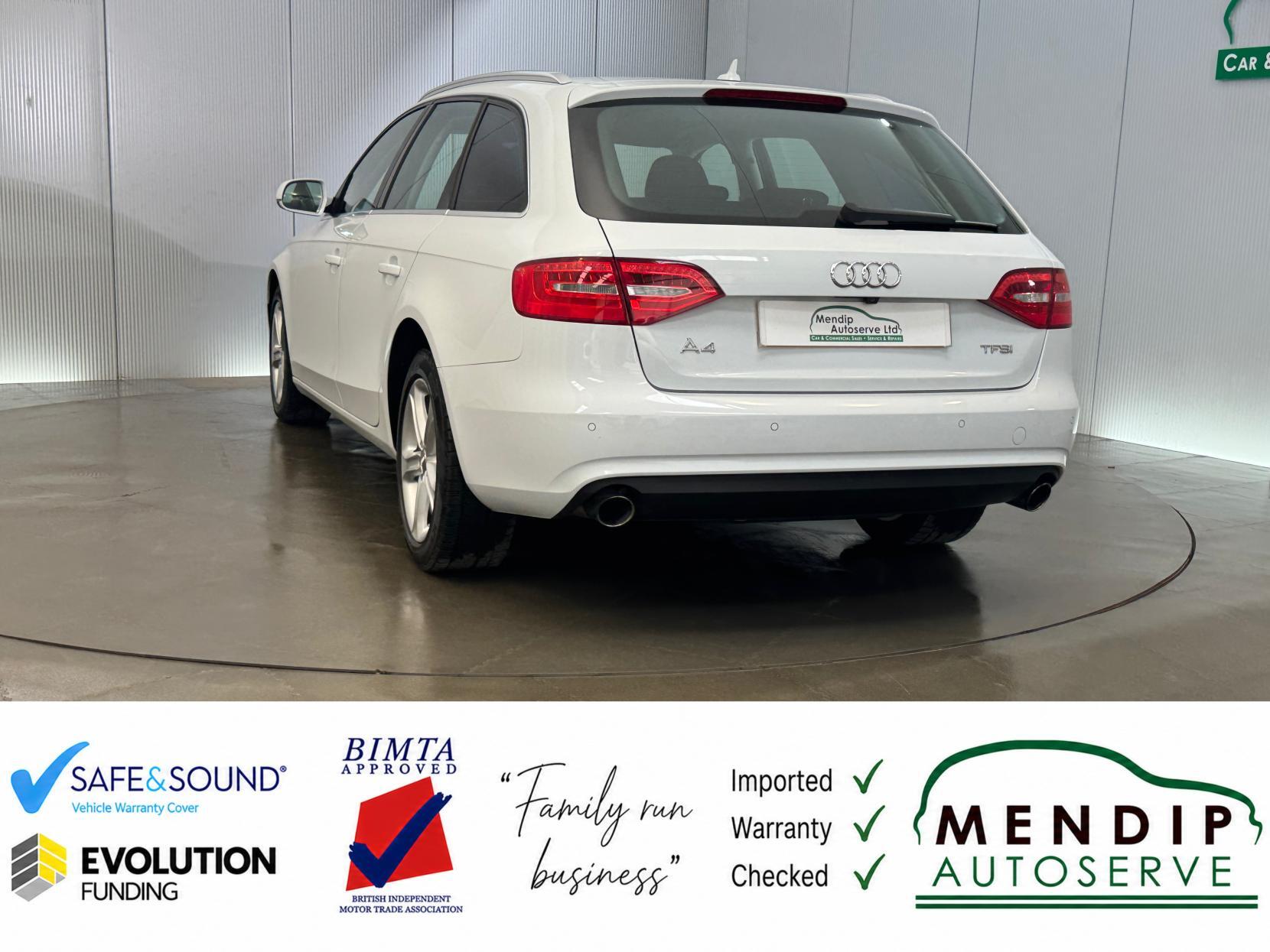 Audi A4 Avant view 23
