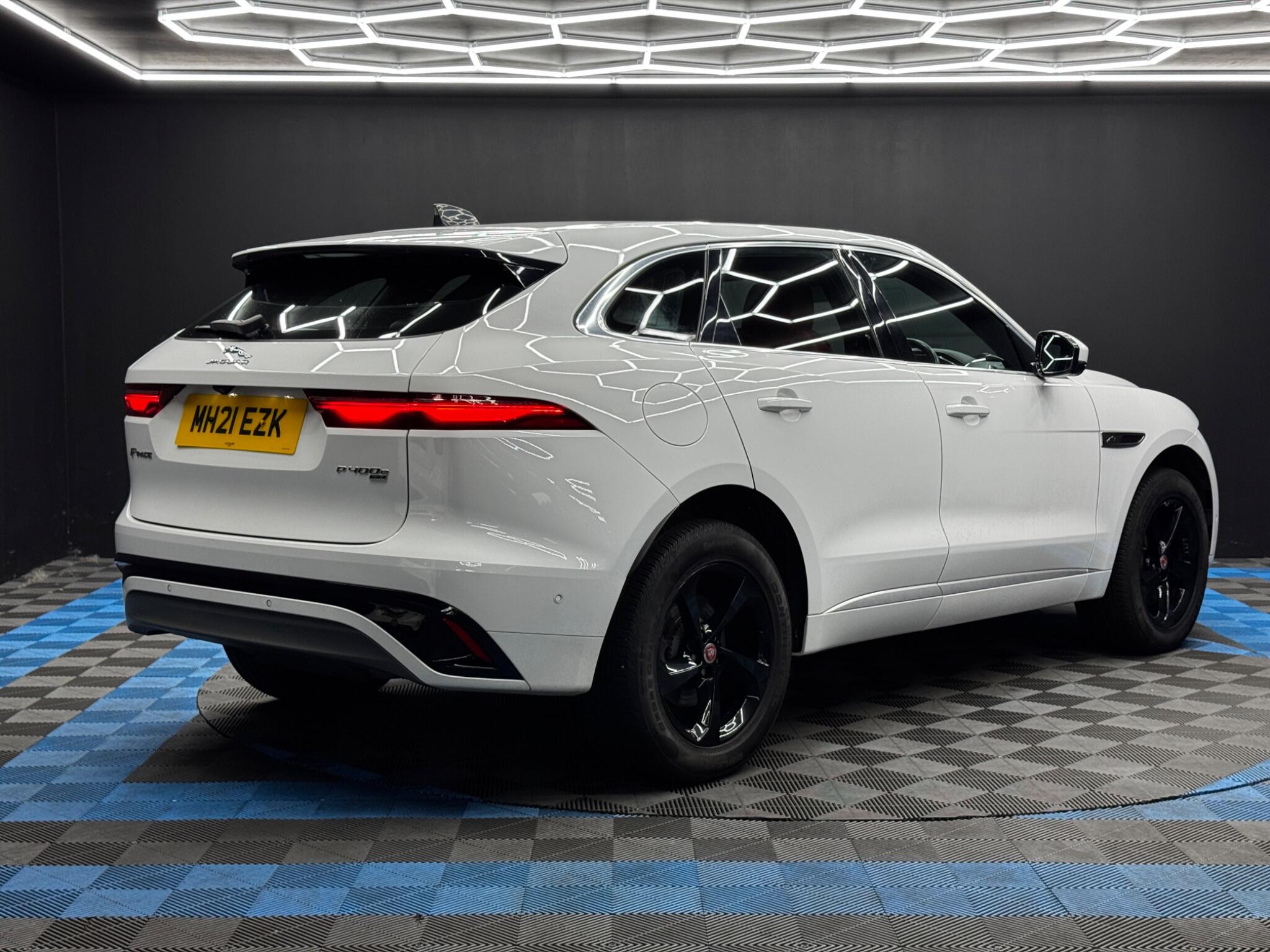 Jaguar F-Pace view 5