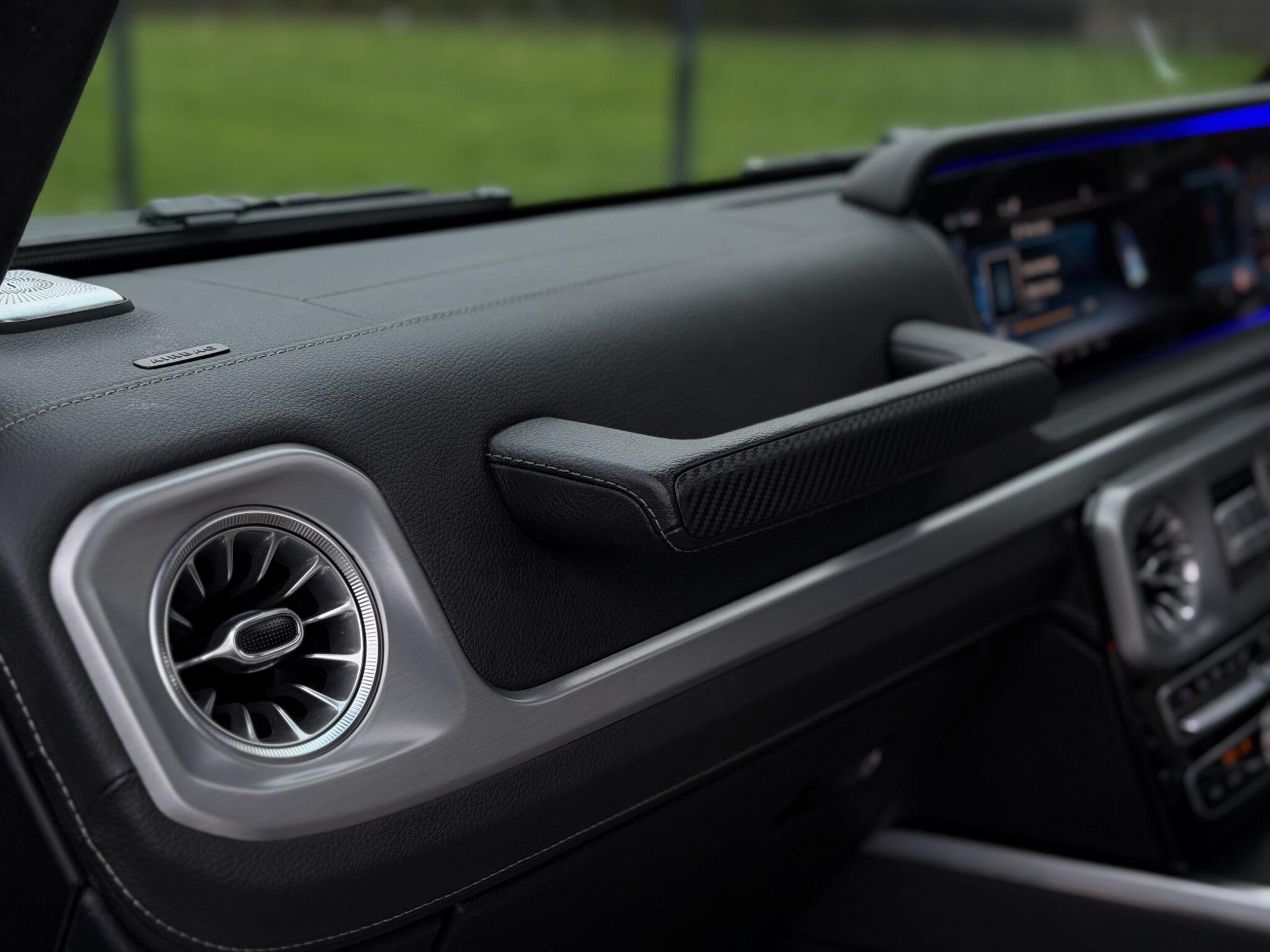 Mercedes-Benz G-Class view 19
