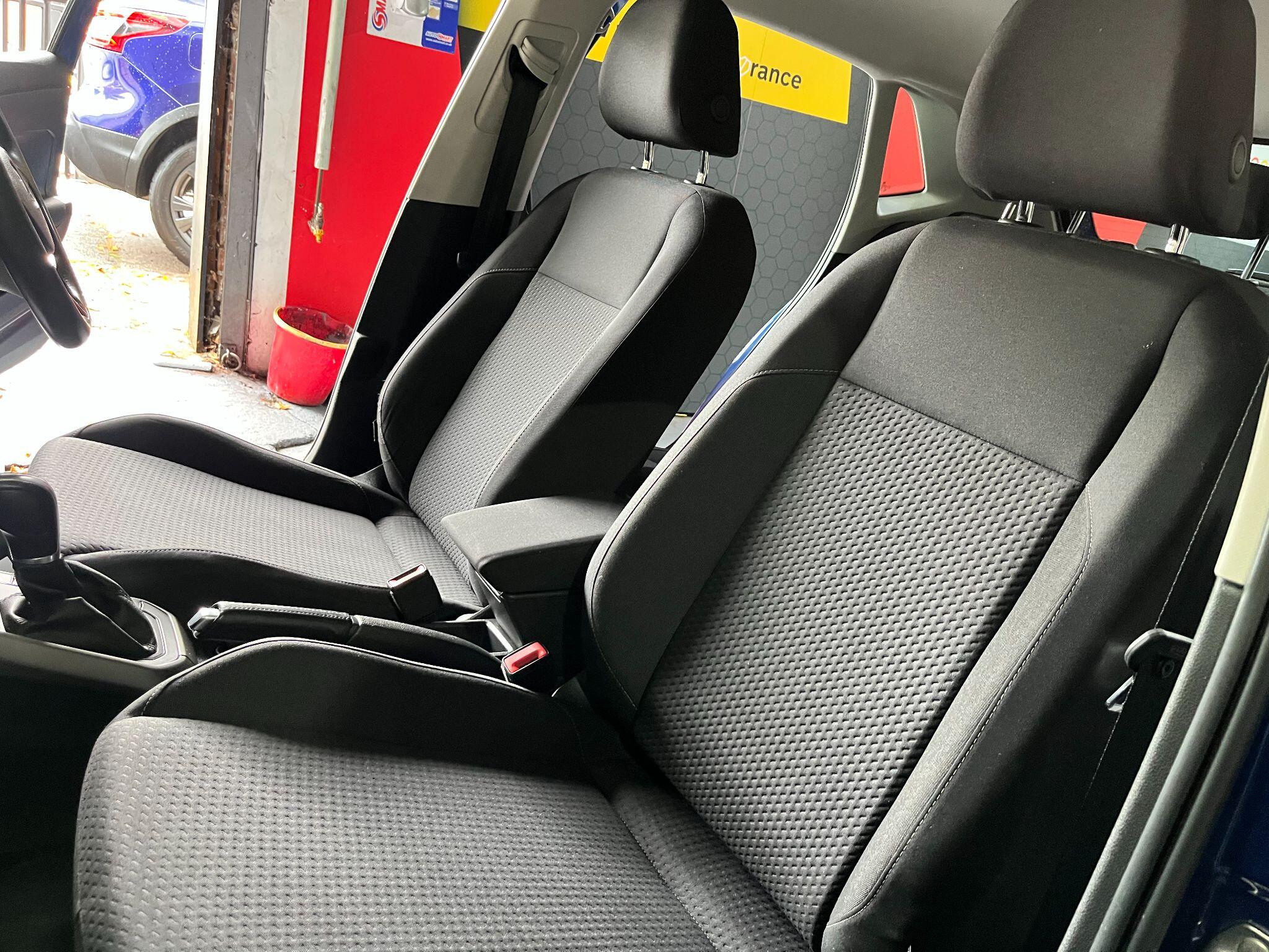 Volkswagen Polo view 21