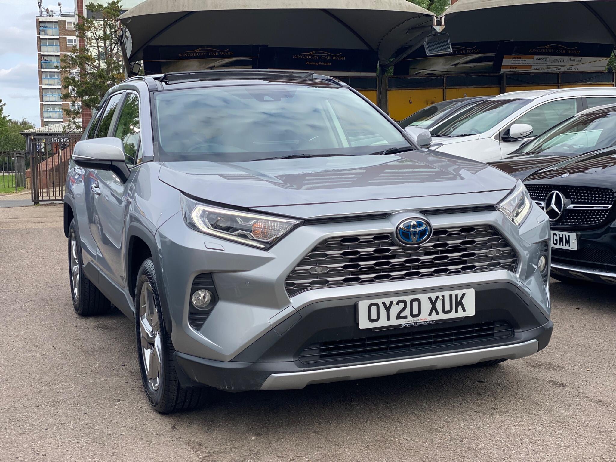 Toyota Rav4 view 4